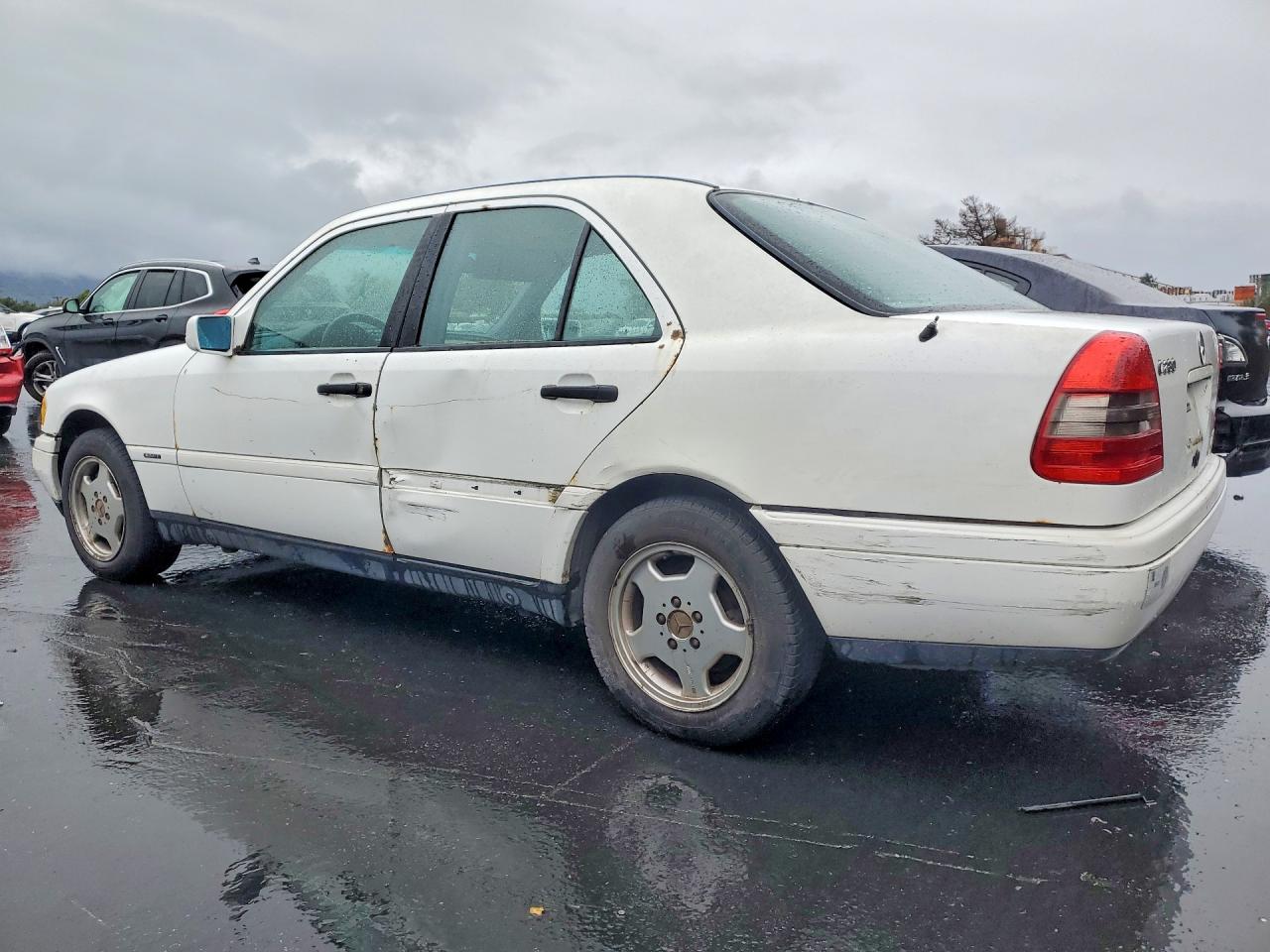 1997 Mercedes-benz C 280 White vin: WDBHA28E0VF550734