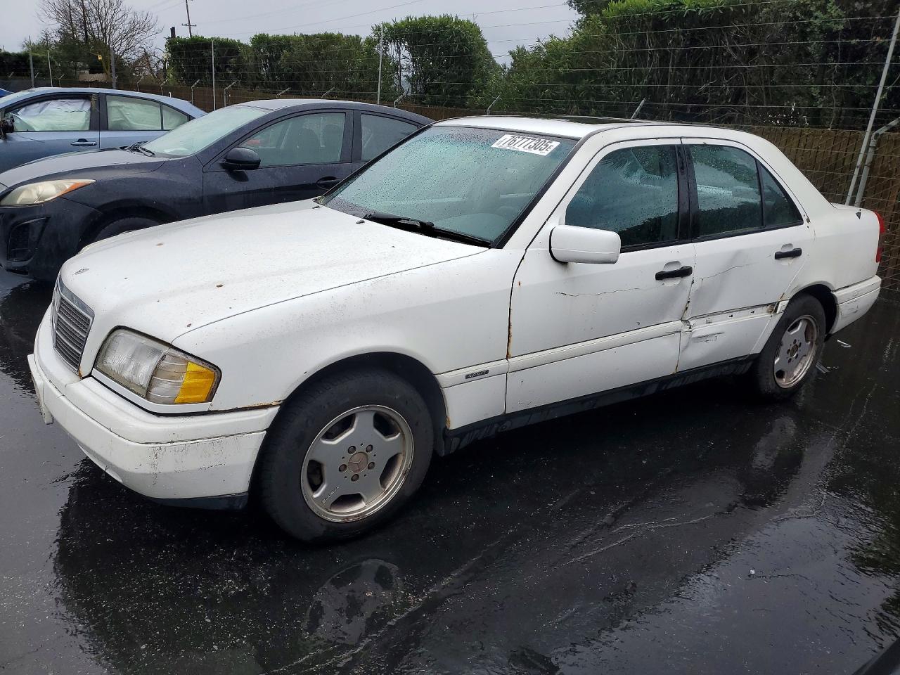 1997 Mercedes-benz C 280 White vin: WDBHA28E0VF550734
