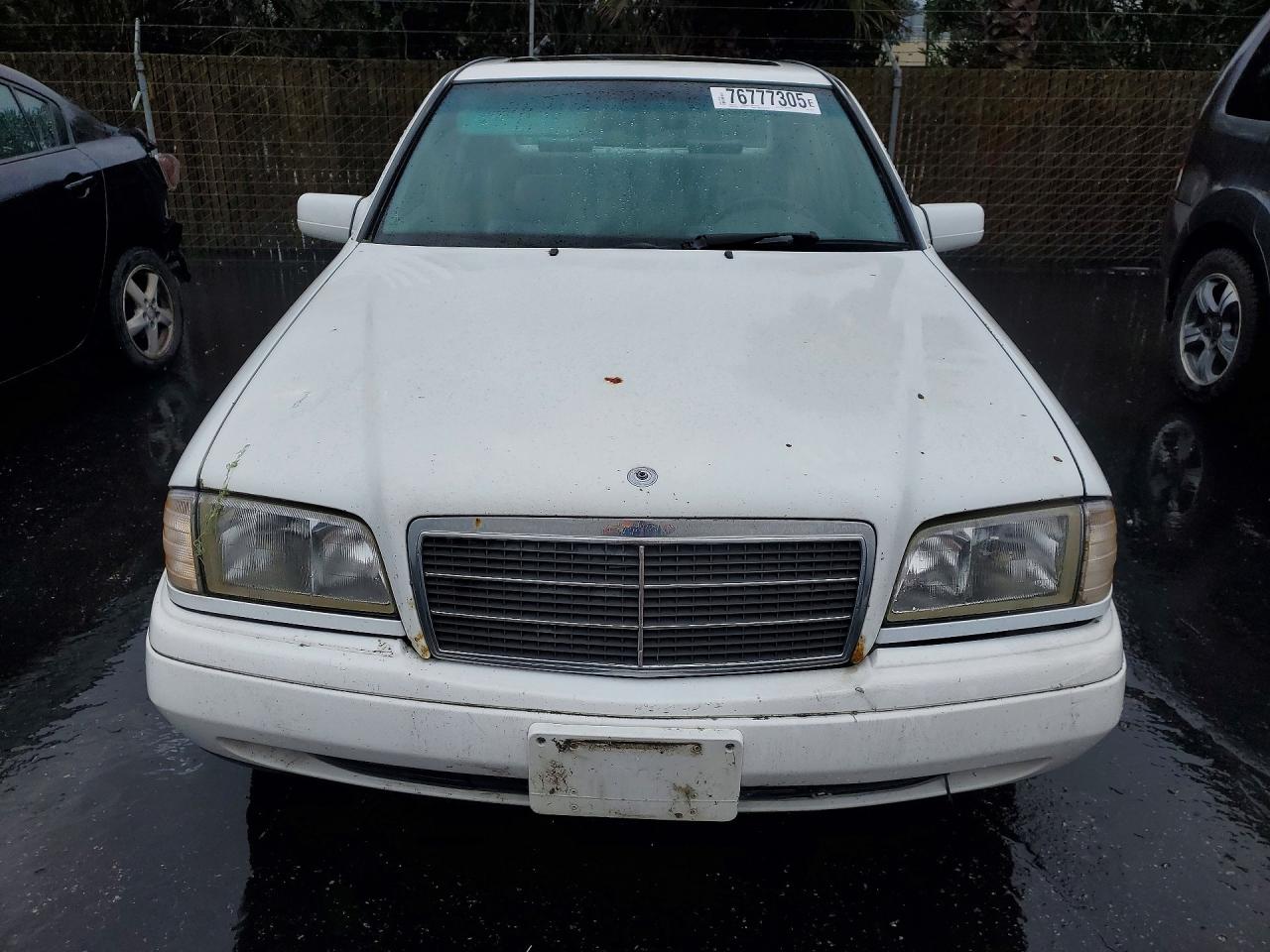 1997 Mercedes-benz C 280 White vin: WDBHA28E0VF550734