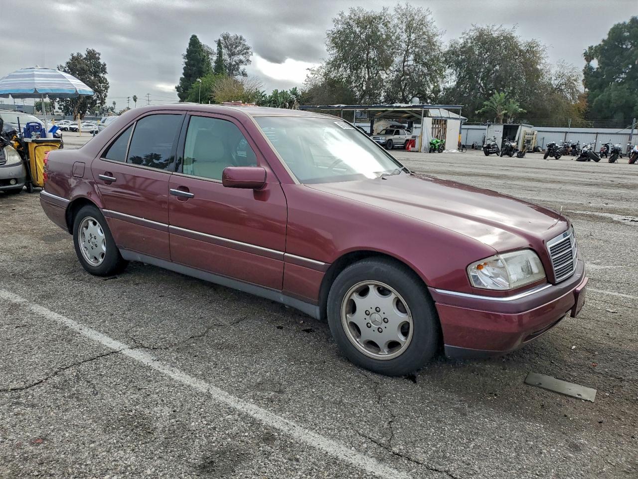 1996 Mercedes-benz C 280 Red vin: WDBHA28E2TF346577
