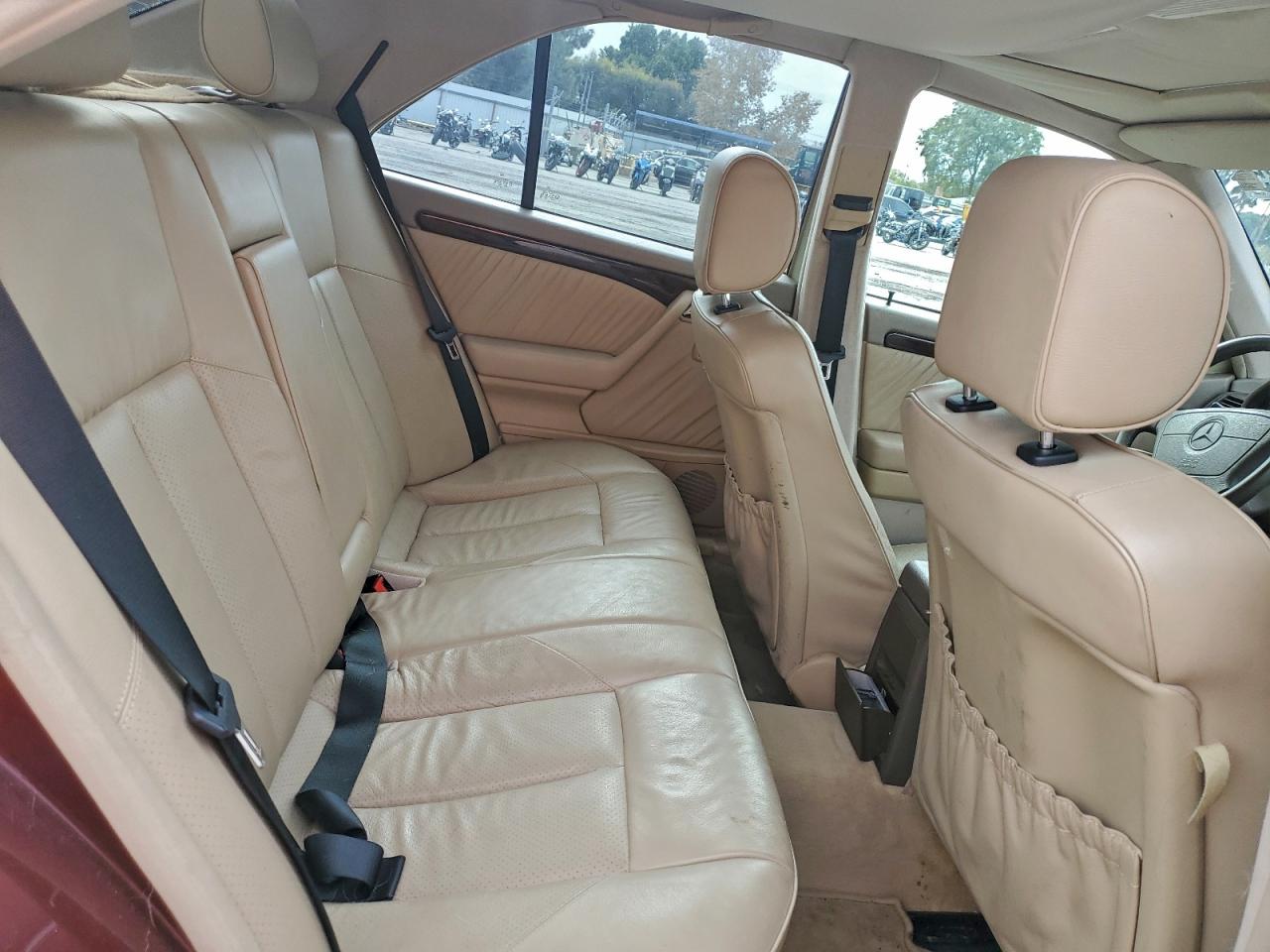 1996 Mercedes-benz C 280 Red vin: WDBHA28E2TF346577