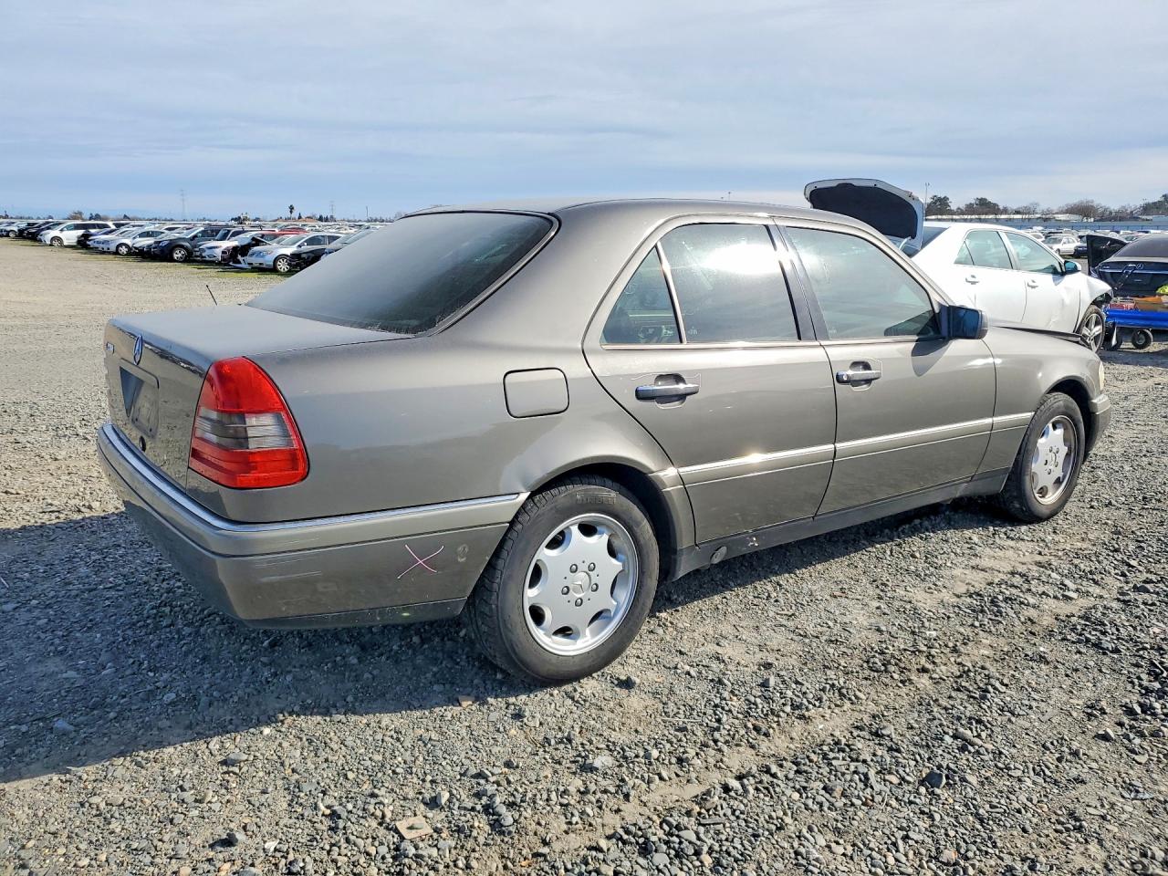 1994 Mercedes-benz C 280 Gold vin: WDBHA28E5RF102513
