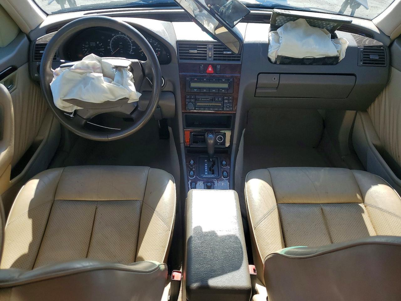 1996 Mercedes-benz C 280 Cream vin: WDBHA28E7TF333825