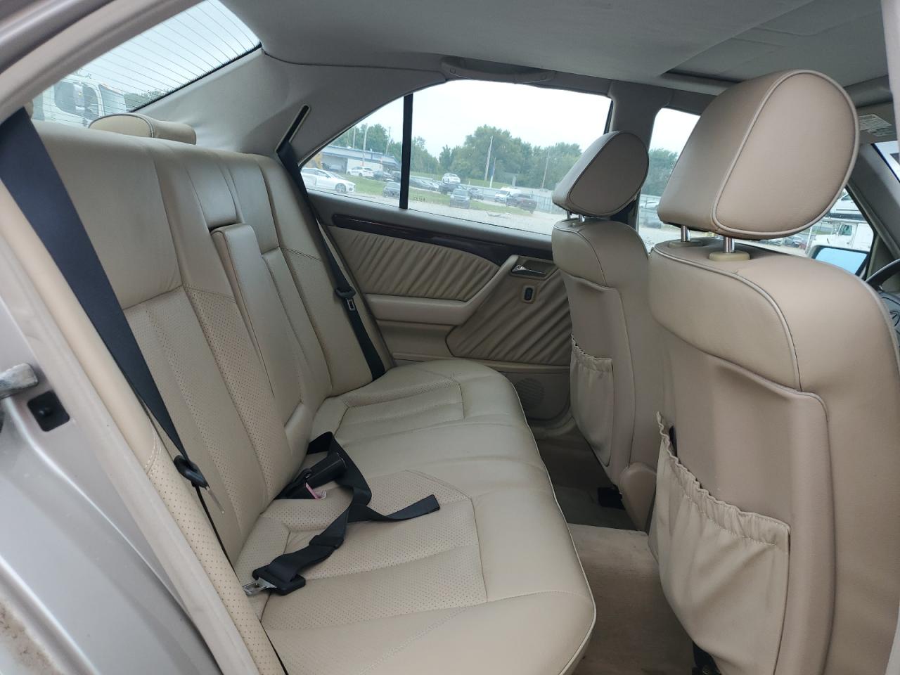 1996 Mercedes-benz C 280 Tan vin: WDBHA28E8TF459045