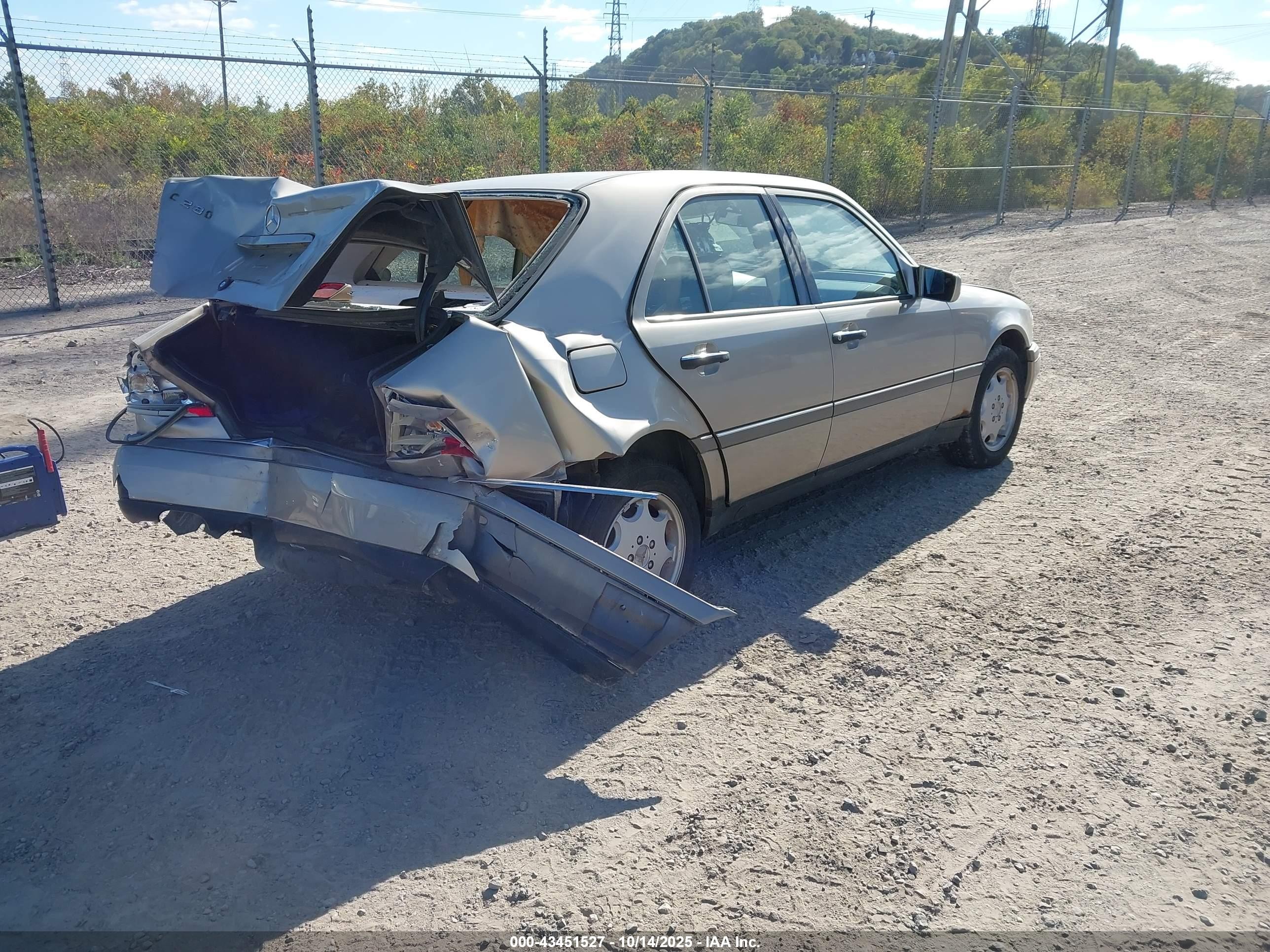 1994 Mercedes-benz C 280 Cream vin: WDBHA28E9RF019120