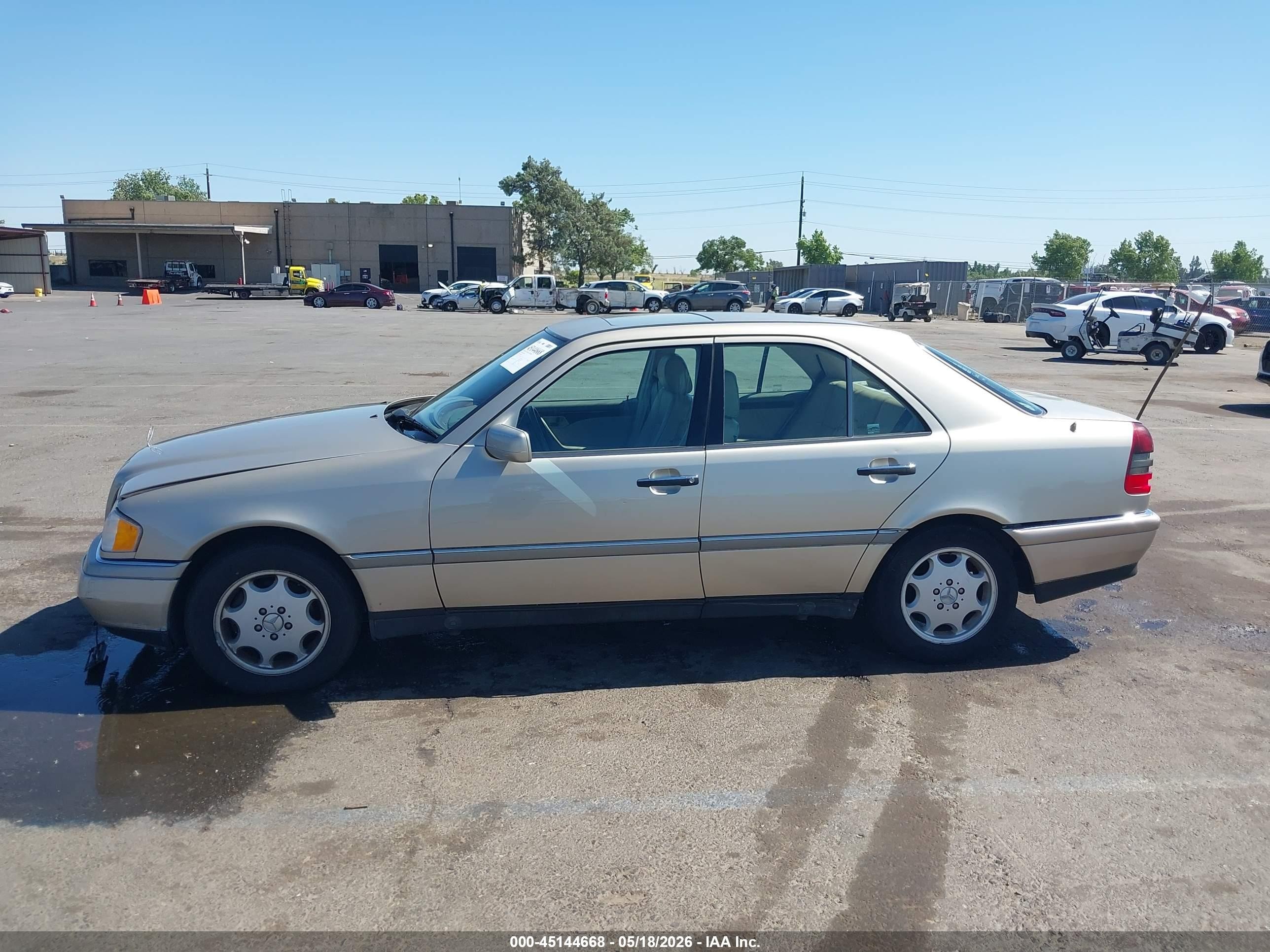 1995 Mercedes-benz C 280 Gold vin: WDBHA28EXSF174653