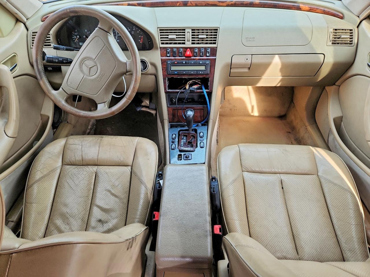 1999 Mercedes-benz C 280 Золотой vin: WDBHA29G0XA725841