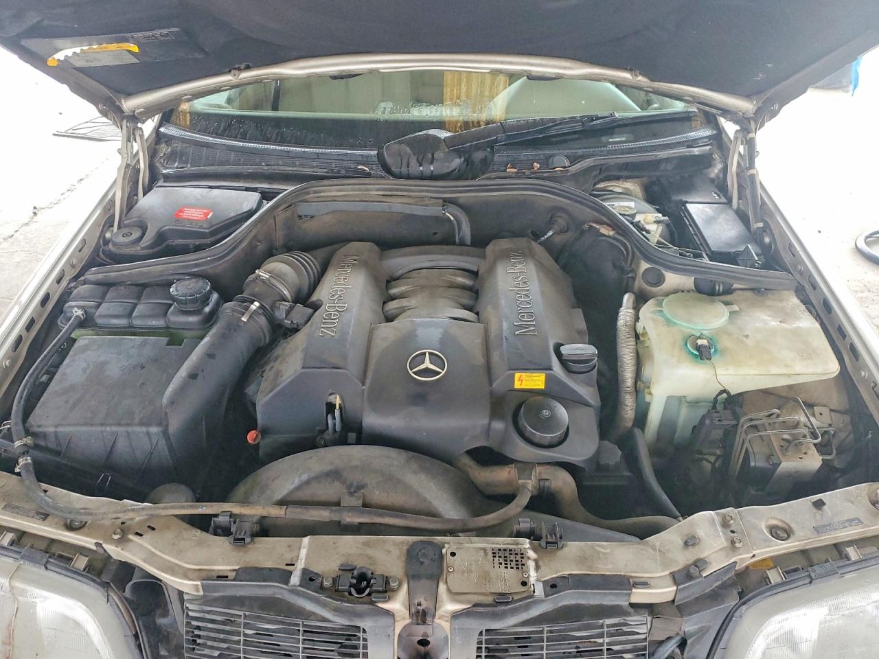 1998 Mercedes-benz C 280 Silver vin: WDBHA29G2WA618286