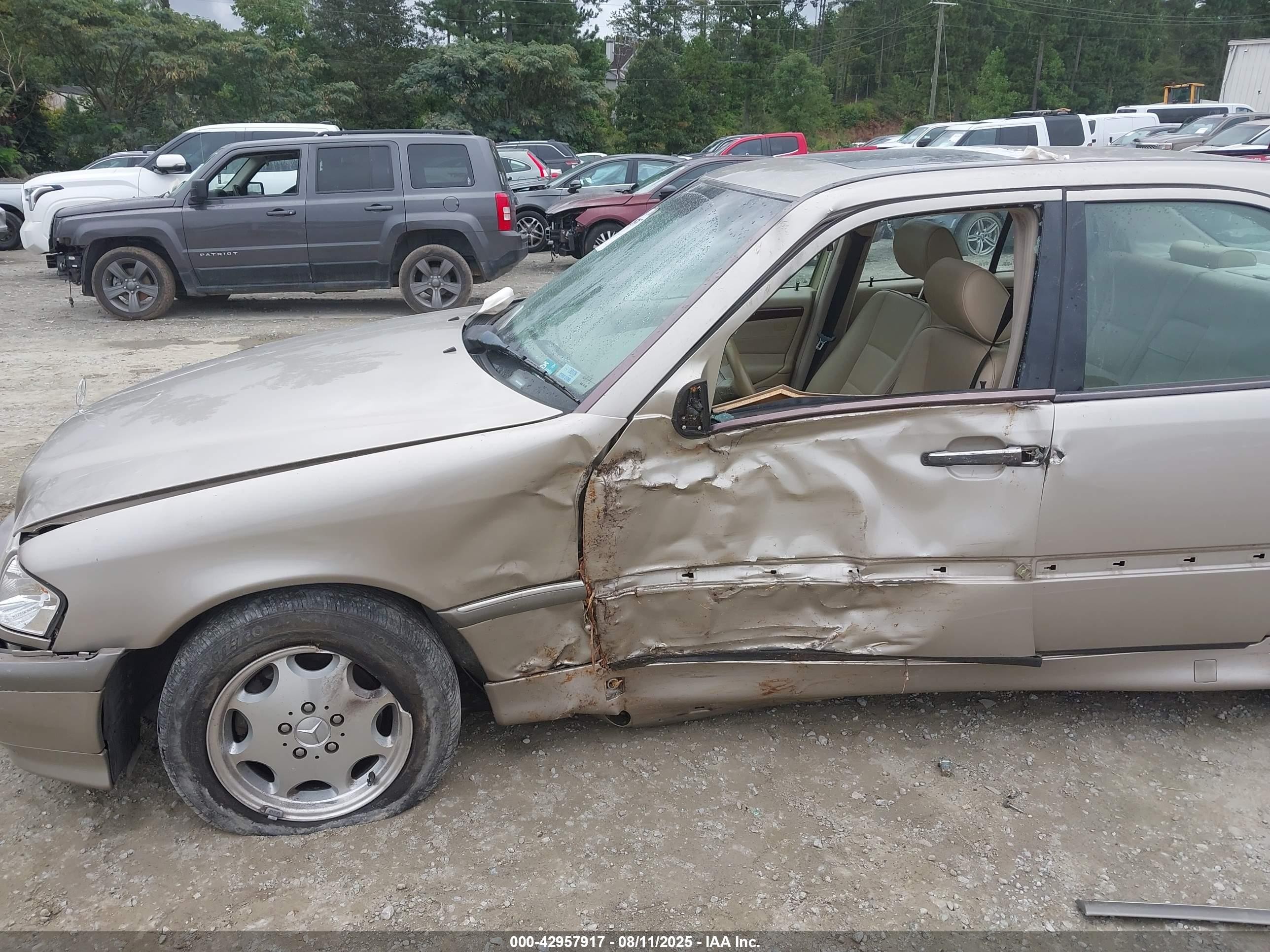 1999 Mercedes-benz C 280   Tan vin: WDBHA29G2XA789962