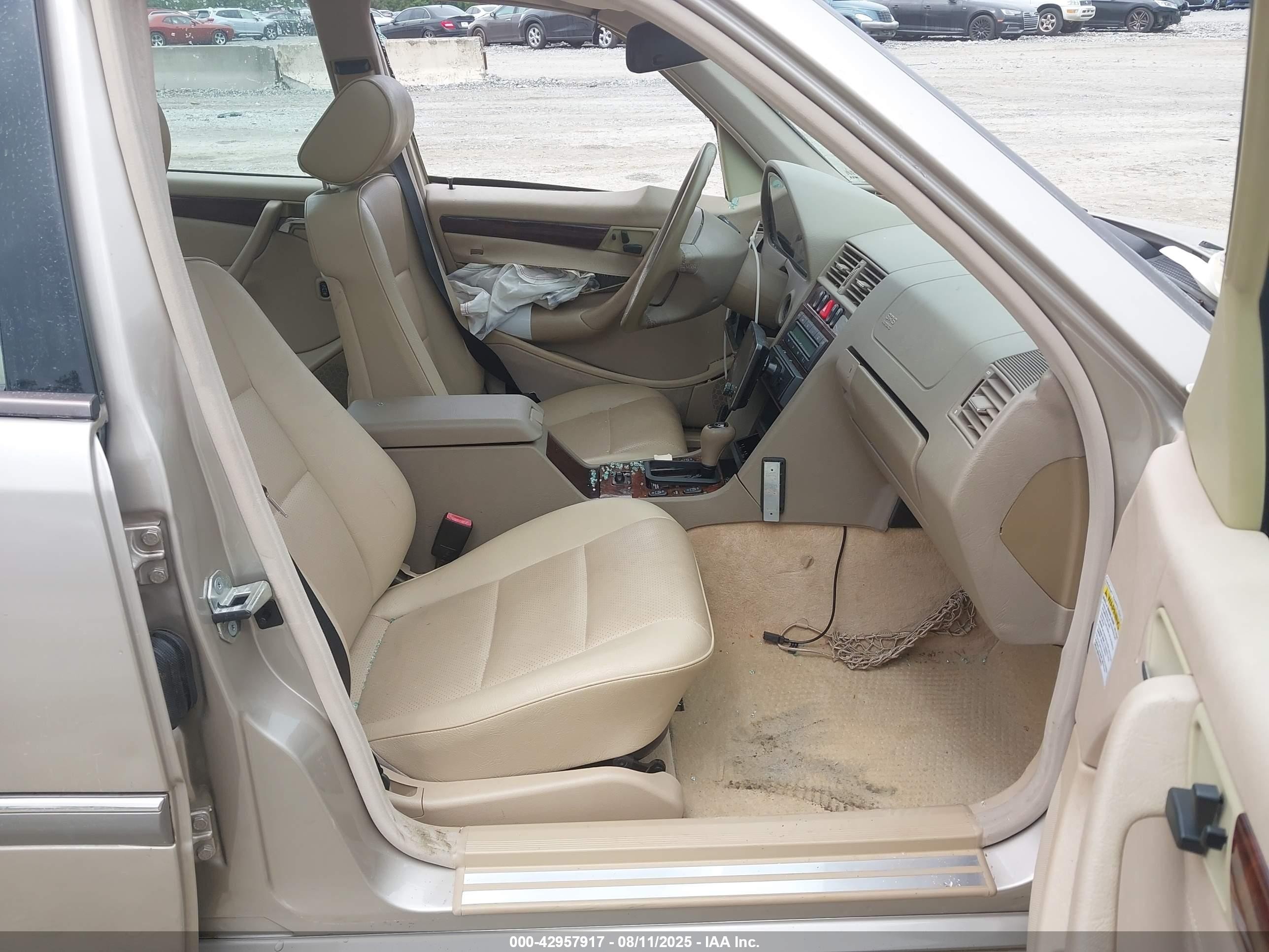 1999 Mercedes-benz C 280   Tan vin: WDBHA29G2XA789962