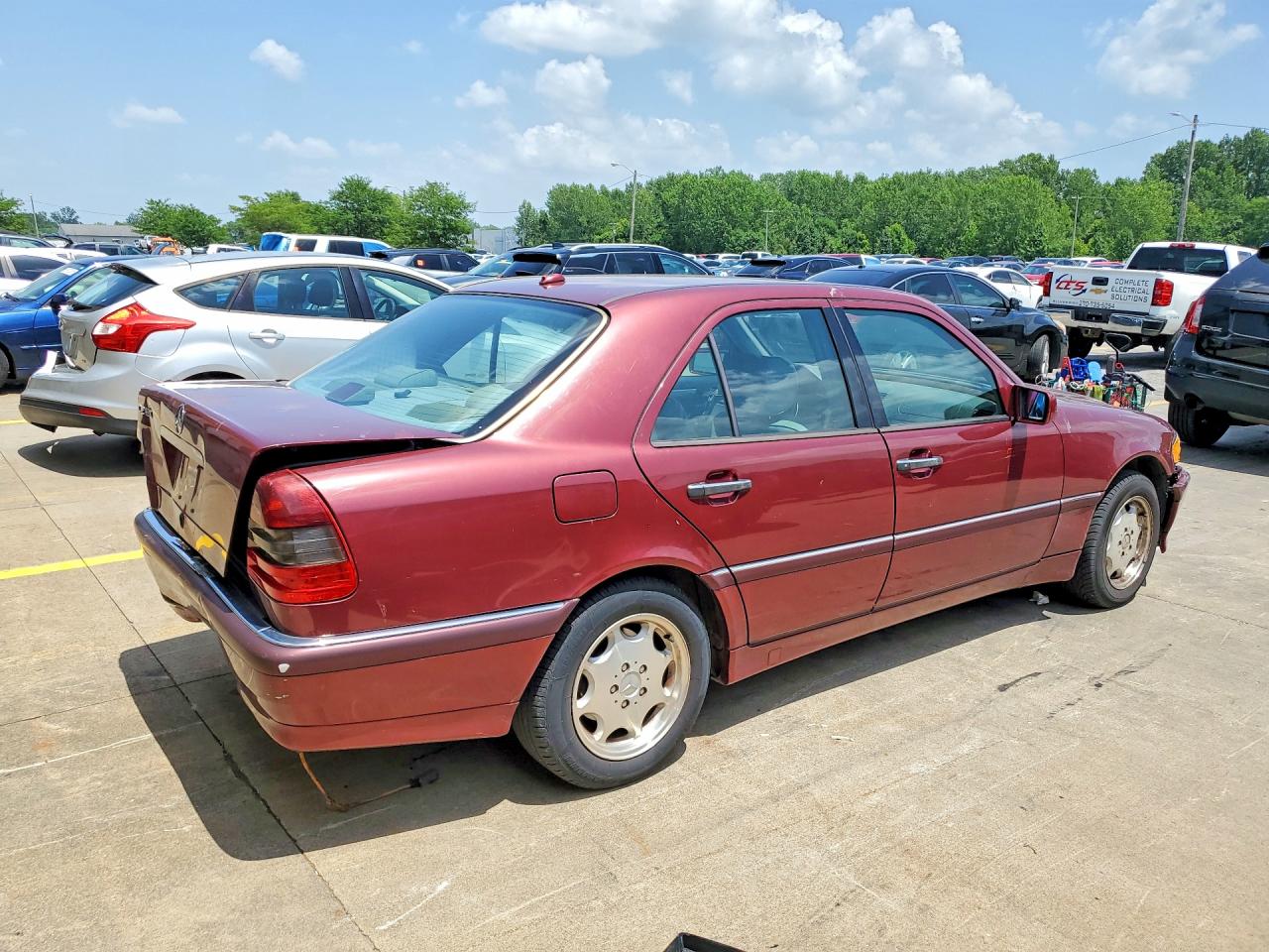 2000 Mercedes-benz C 280 Red vin: WDBHA29G2YA820015