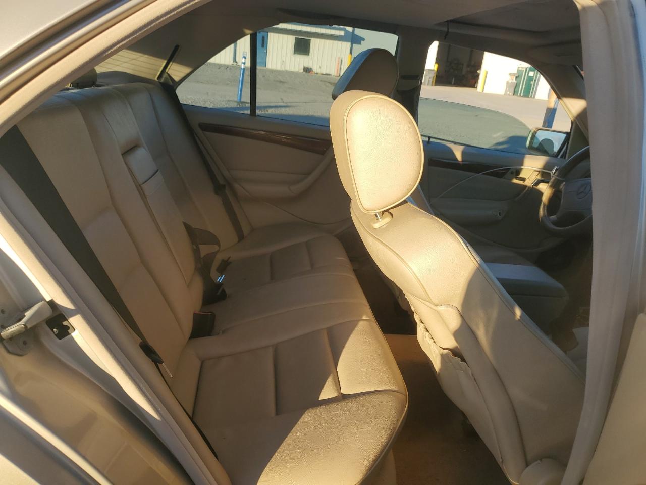 1998 Mercedes-benz C 280 Tan vin: WDBHA29G3WF717668