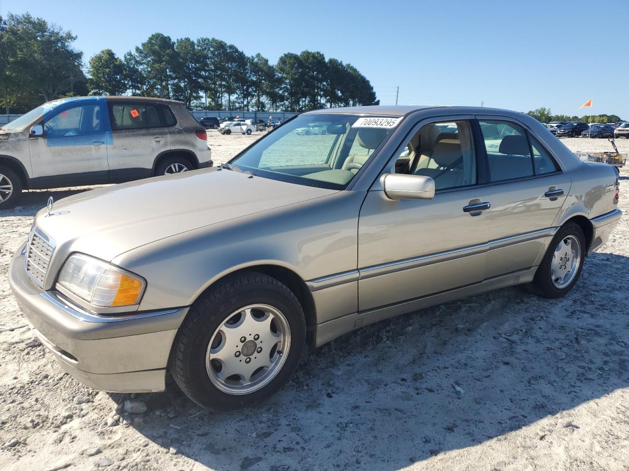 1999 Mercedes-benz C 280 Золотой vin: WDBHA29G3XA725154