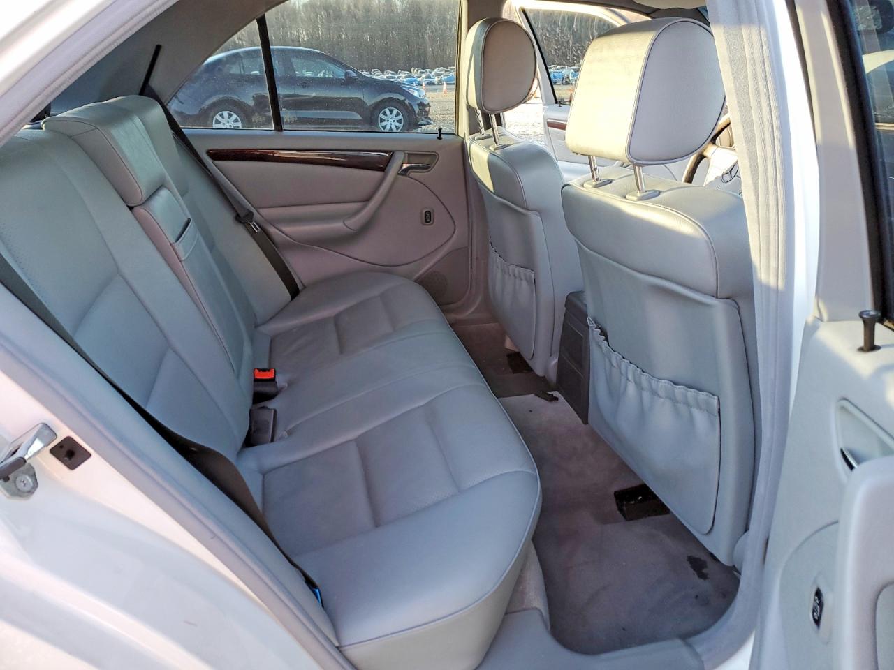 1999 Mercedes Benz C White vin: WDBHA29G4XA746319