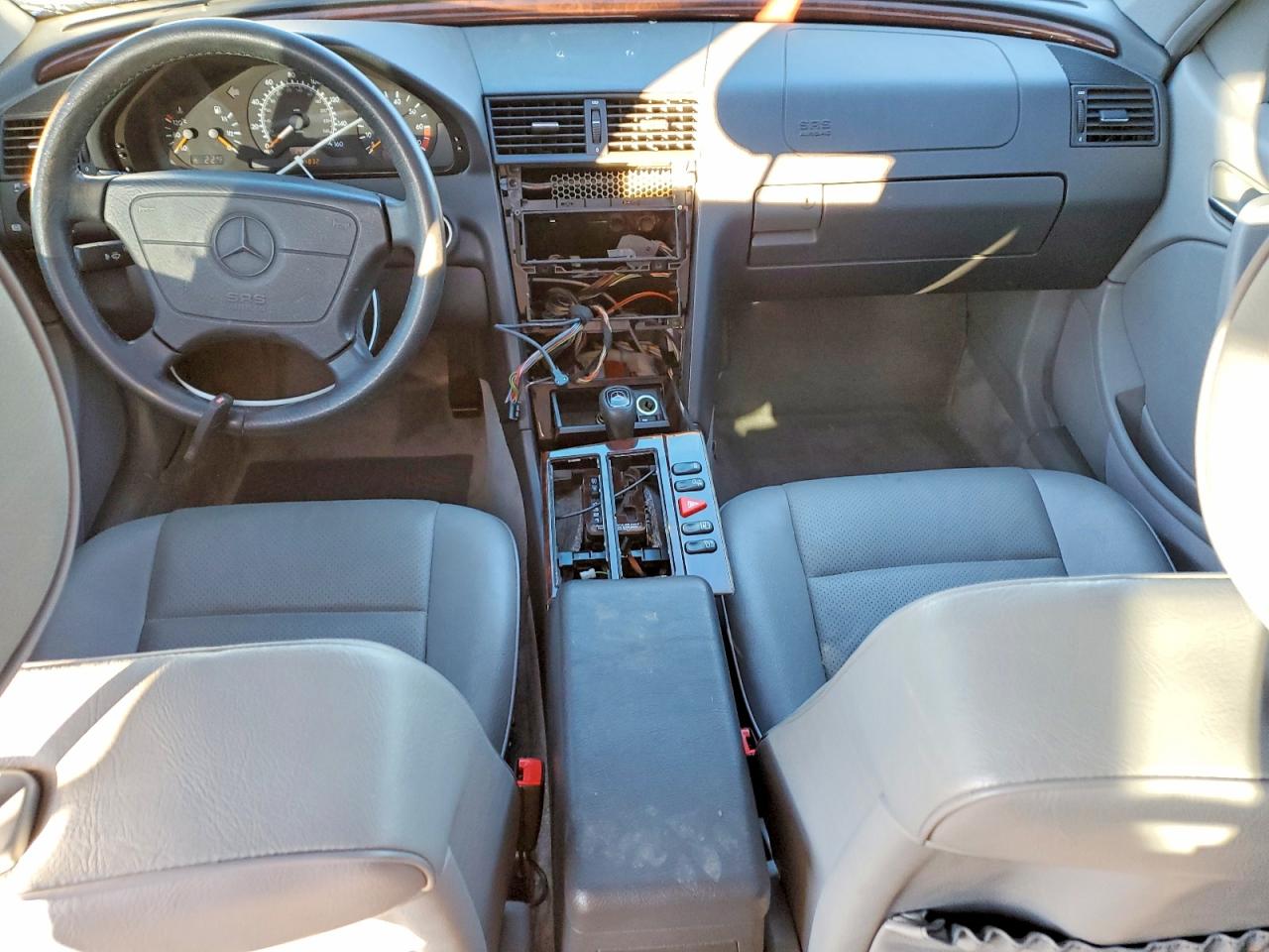 1999 Mercedes Benz C White vin: WDBHA29G4XA746319