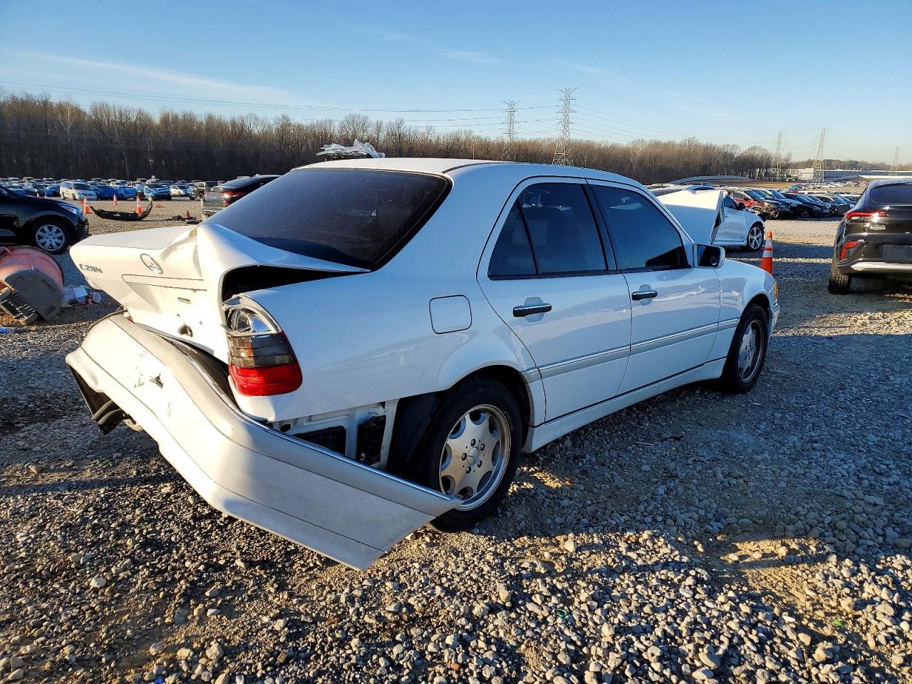 1999 Mercedes Benz C White vin: WDBHA29G4XA746319
