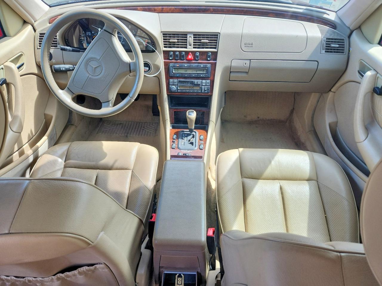 1998 Mercedes-benz C 280 Red vin: WDBHA29G5WF743768
