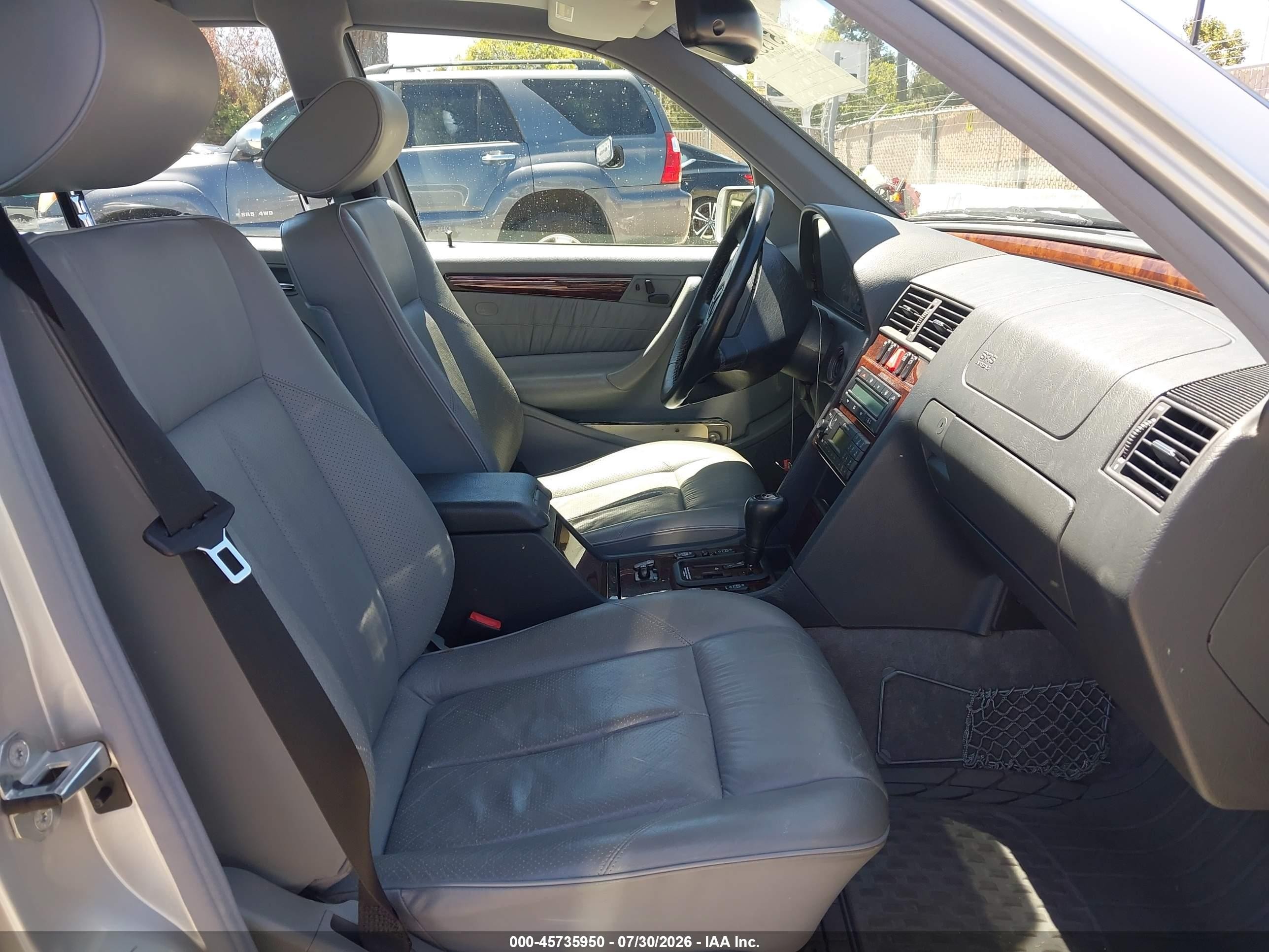 1999 Mercedes-benz C 280   Silver vin: WDBHA29G6XA696815
