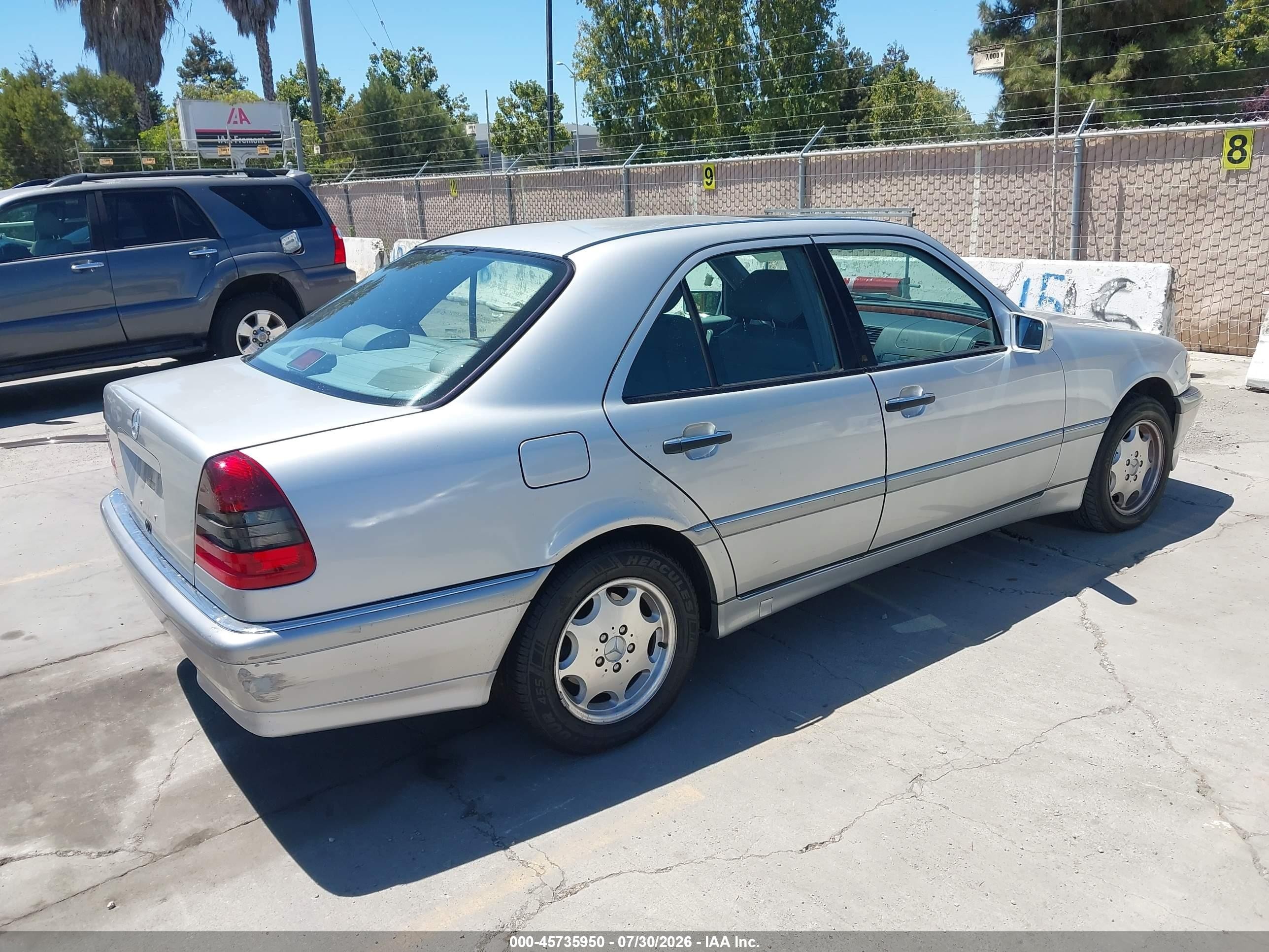1999 Mercedes-benz C 280   Silver vin: WDBHA29G6XA696815