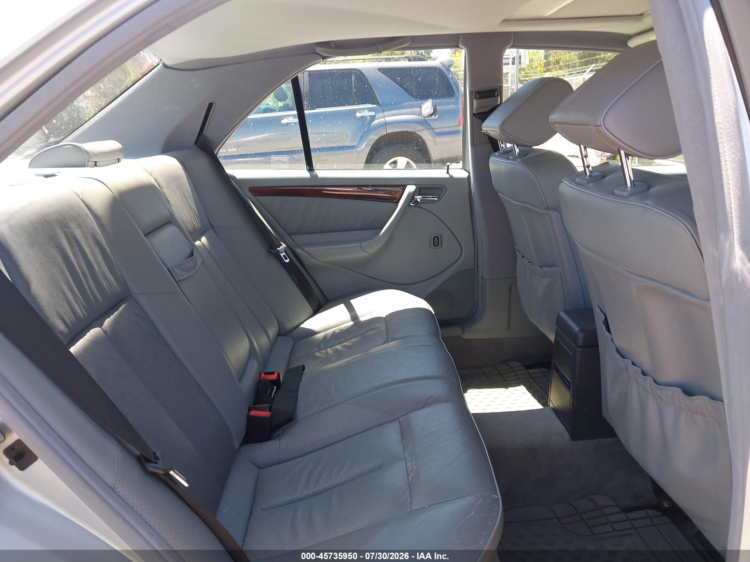 1999 Mercedes-benz C 280   Silver vin: WDBHA29G6XA696815