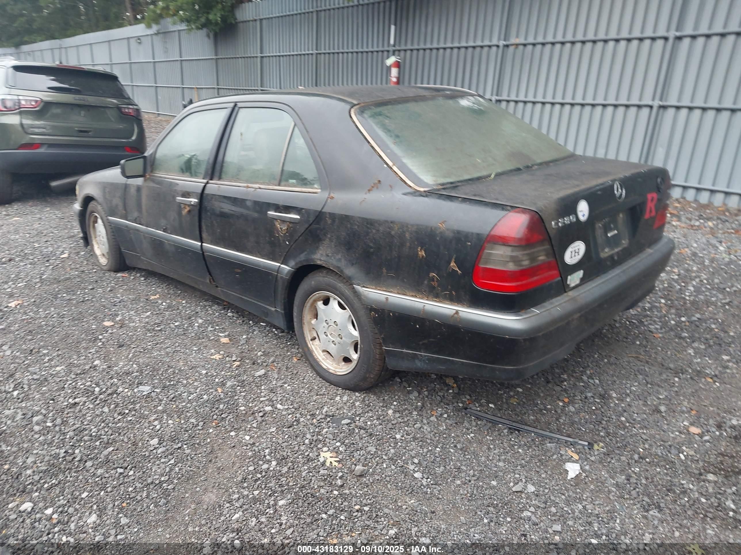 1999 Mercedes-benz C 280   Black vin: WDBHA29G6XA755085