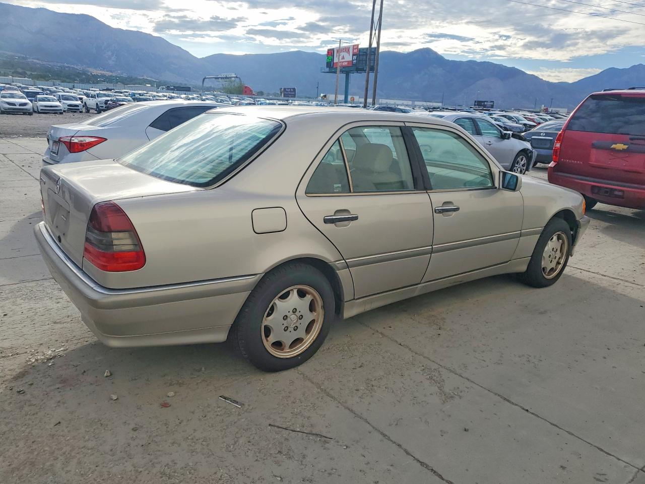 1998 Mercedes-benz C 280 Золотой vin: WDBHA29G7WF754626