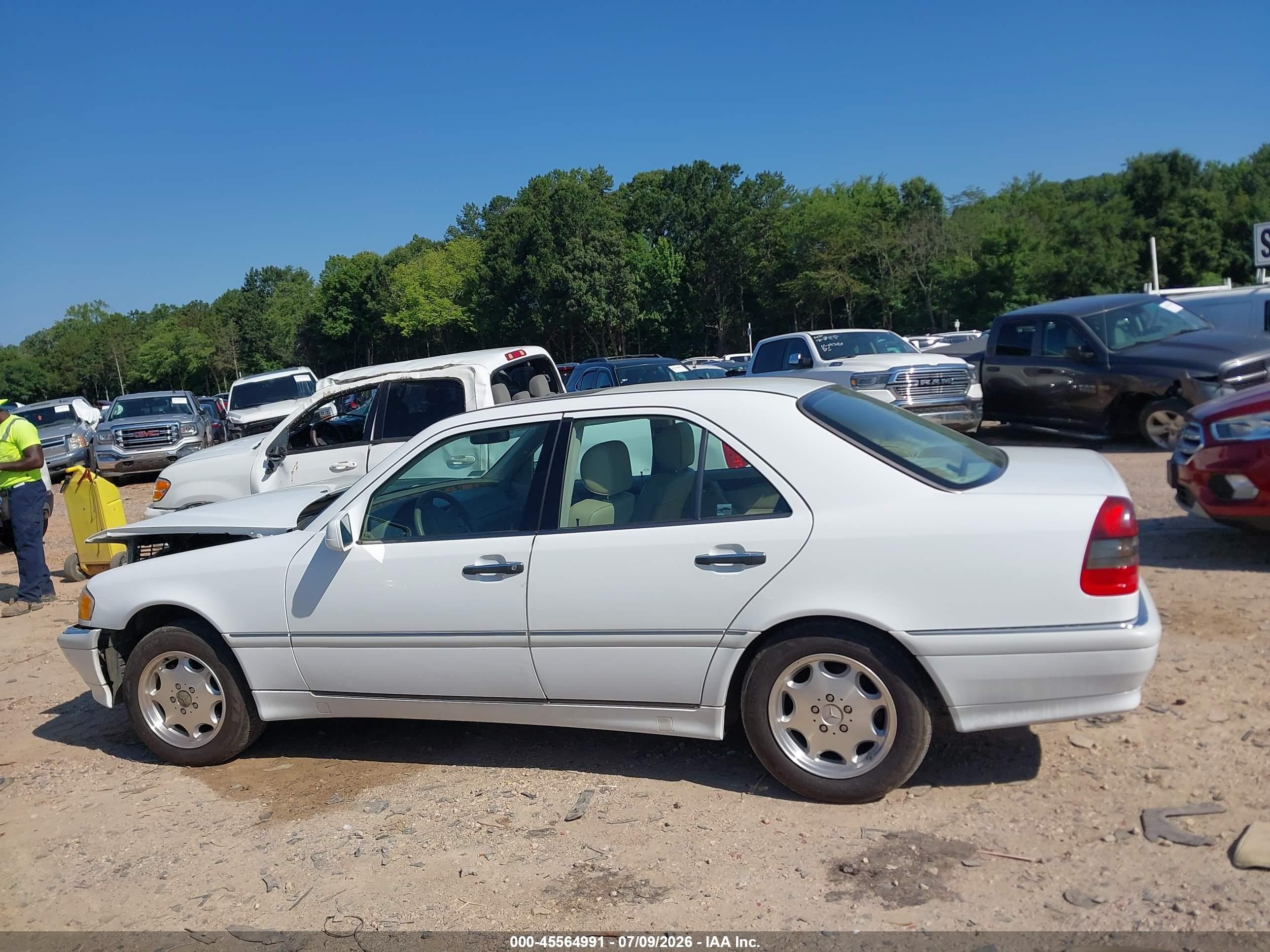 1999 Mercedes-benz C 280   Белый vin: WDBHA29G8XA760188
