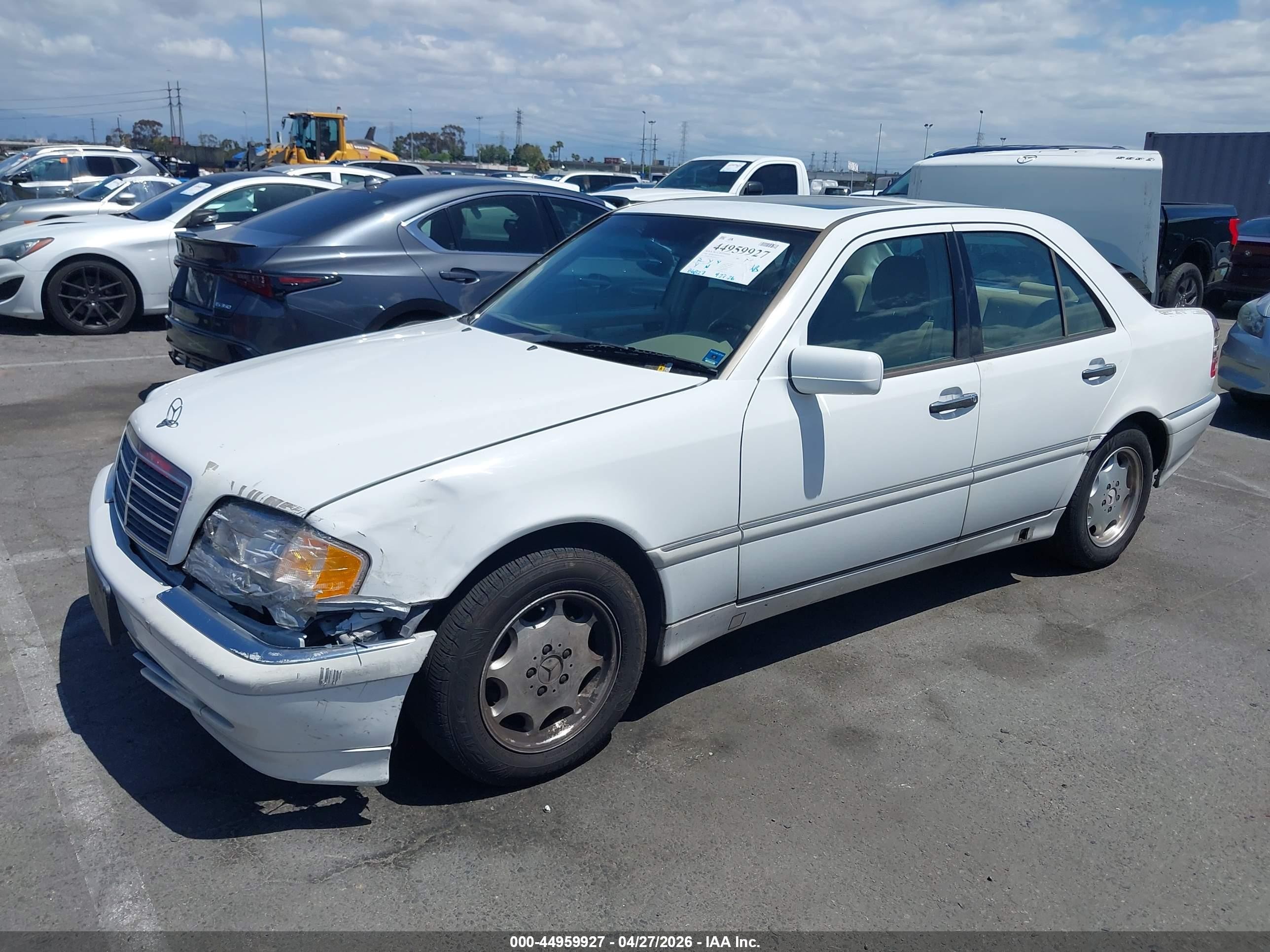 1998 Mercedes-benz C 280   White vin: WDBHA29G9WA645937