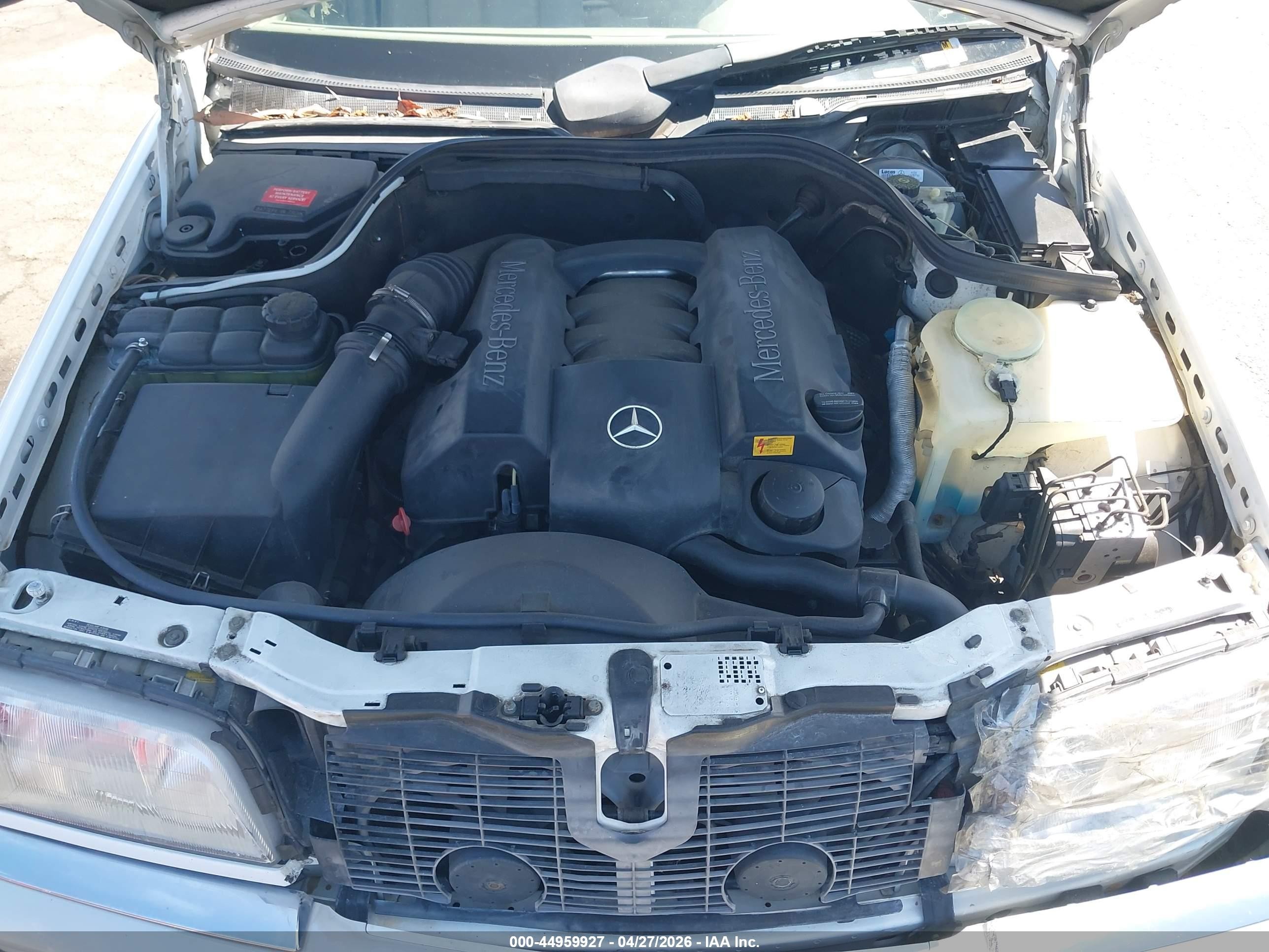 1998 Mercedes-benz C 280   White vin: WDBHA29G9WA645937