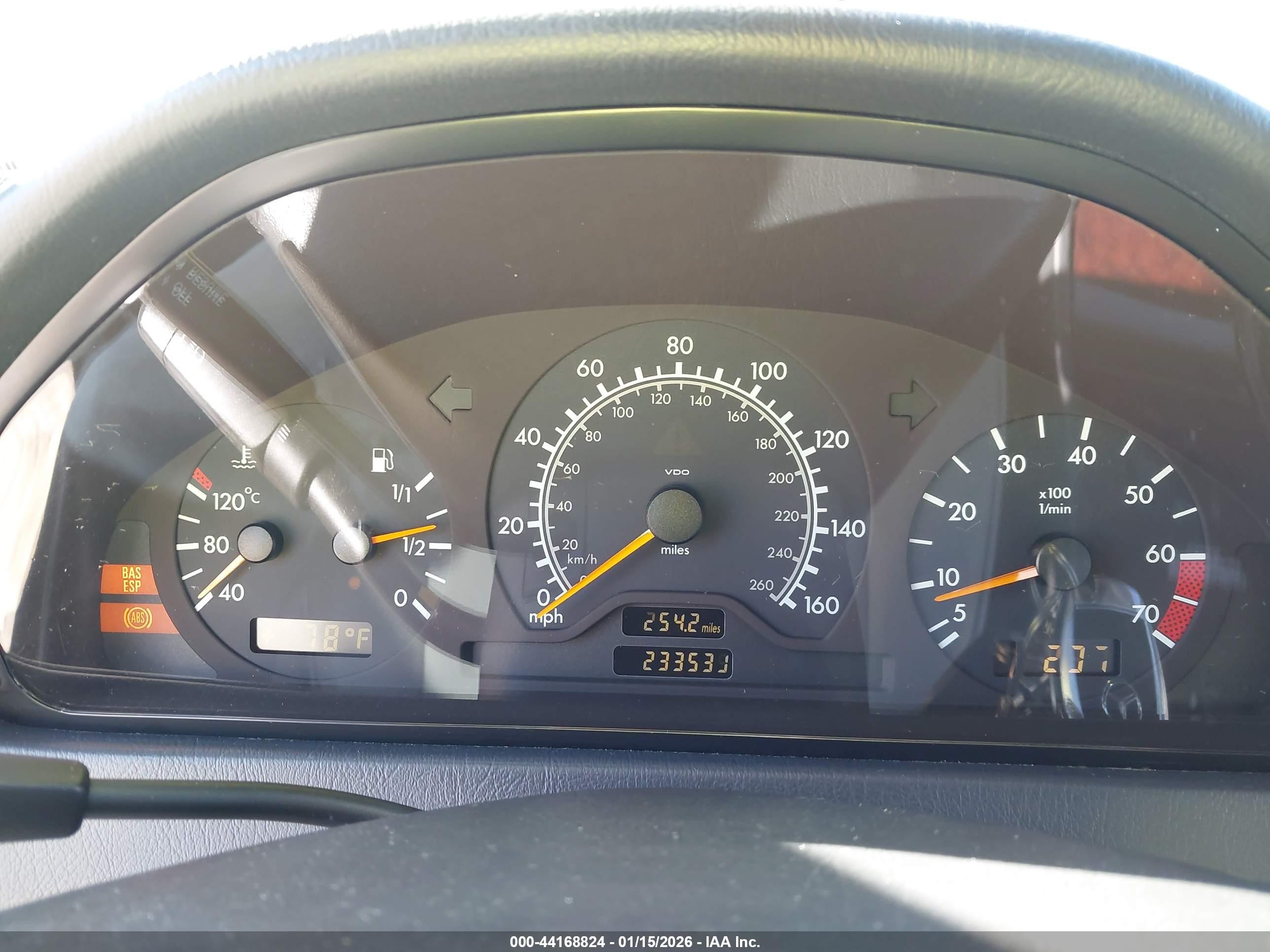 1998 Mercedes-benz C 280   White vin: WDBHA29G9WF714273