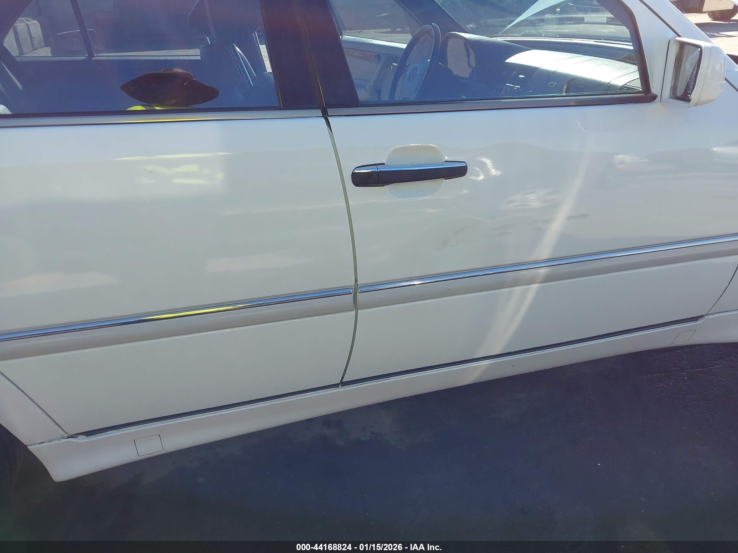 1998 Mercedes-benz C 280   White vin: WDBHA29G9WF714273