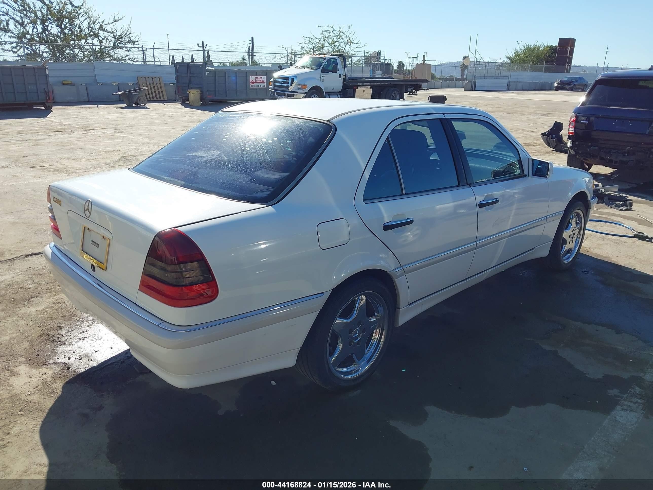 1998 Mercedes-benz C 280   White vin: WDBHA29G9WF714273