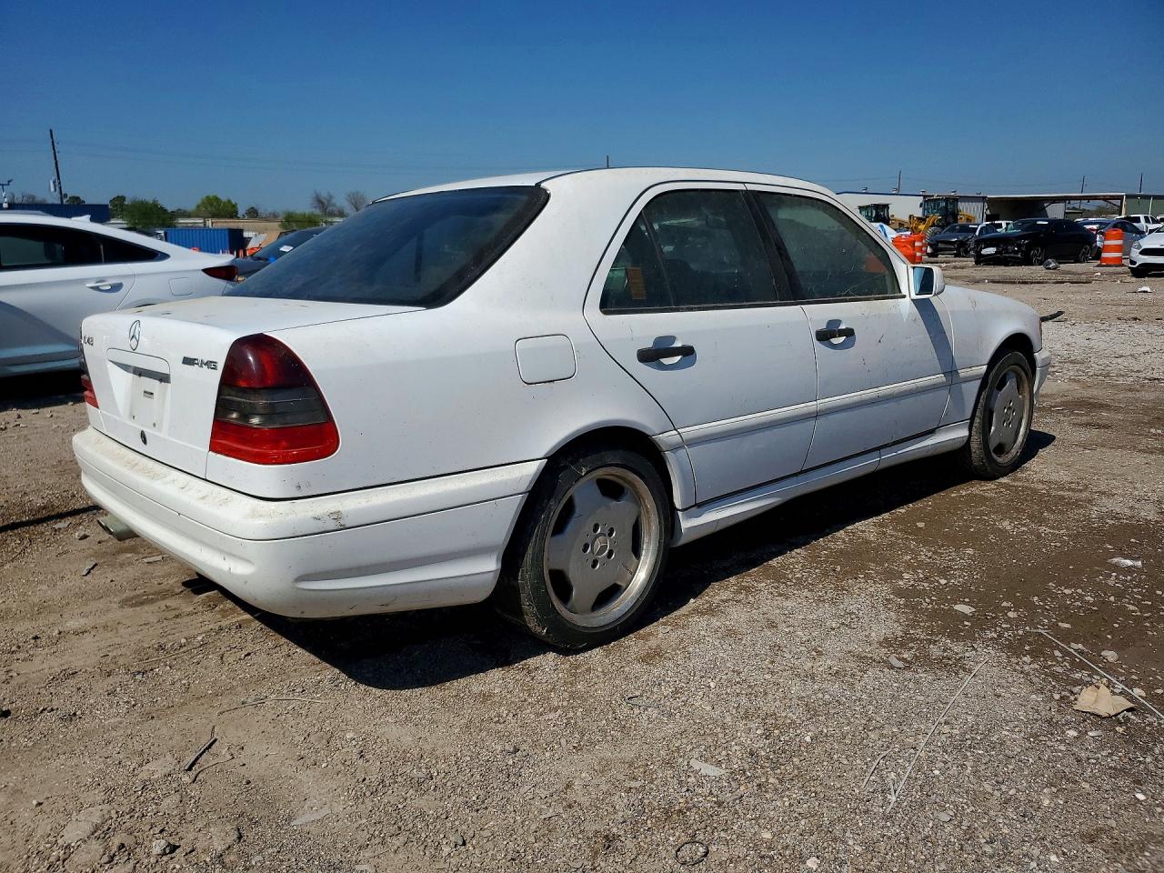 1999 Mercedes-benz C 43 White vin: WDBHA33G0XF850856