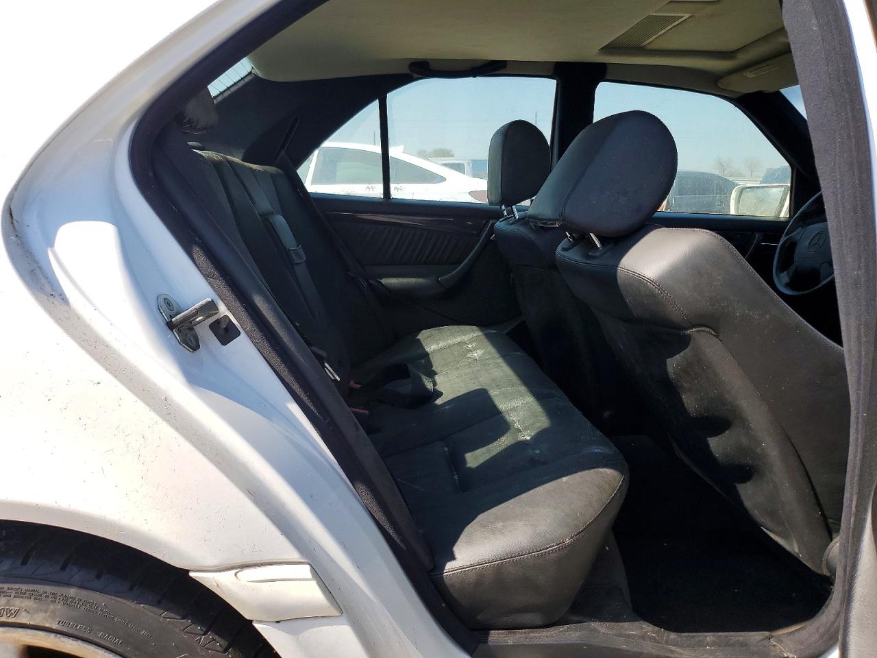 1999 Mercedes-benz C 43 White vin: WDBHA33G0XF850856