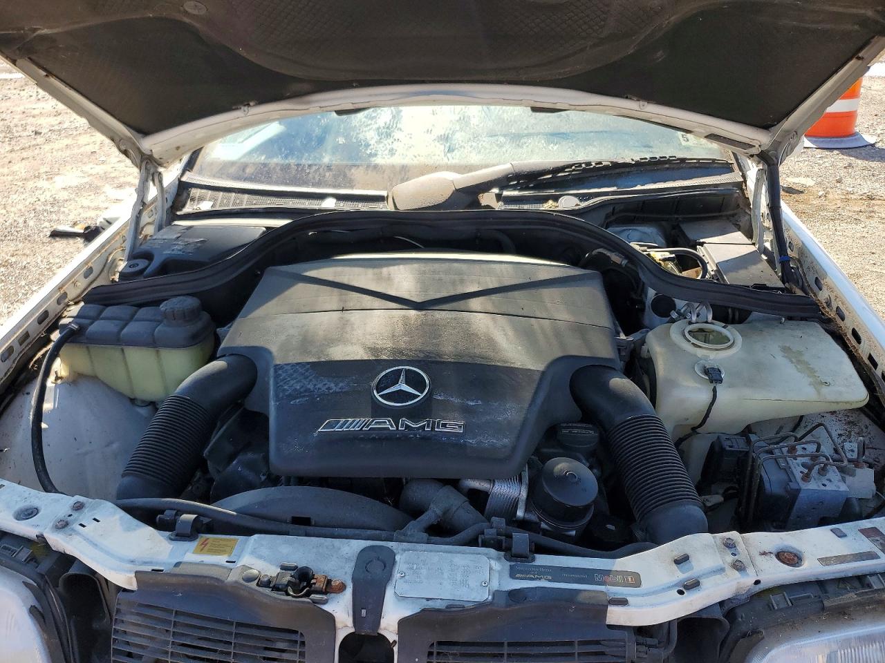 1999 Mercedes-benz C 43 White vin: WDBHA33G0XF850856