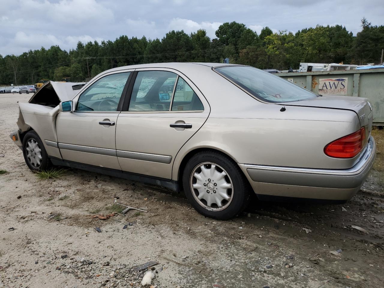 1996 Mercedes-benz E 300d Beige vin: WDBJF20F2TJ021464