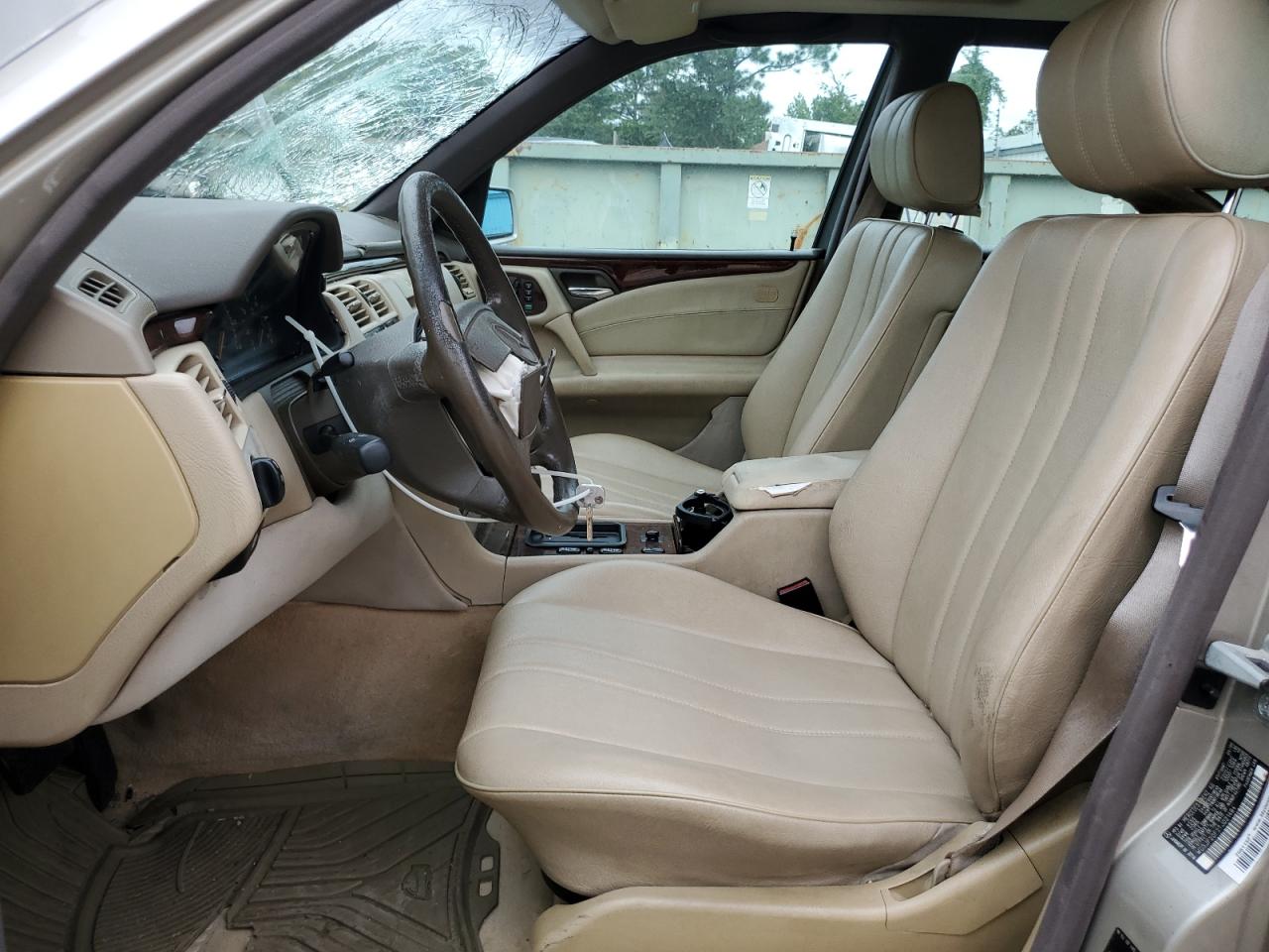 1996 Mercedes-benz E 300d Beige vin: WDBJF20F2TJ021464