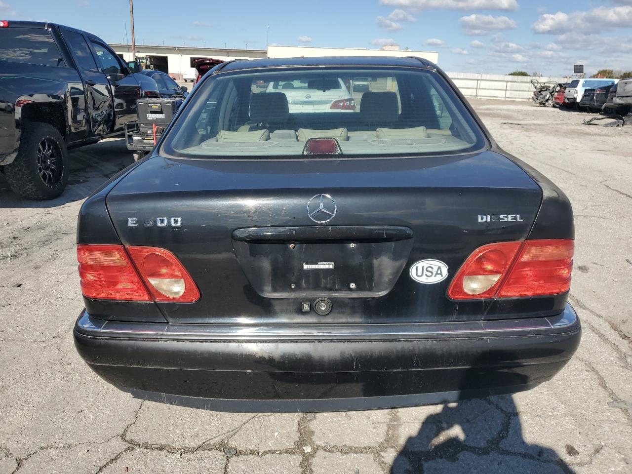 1997 Mercedes-benz E 300d Black vin: WDBJF20F3VA368160