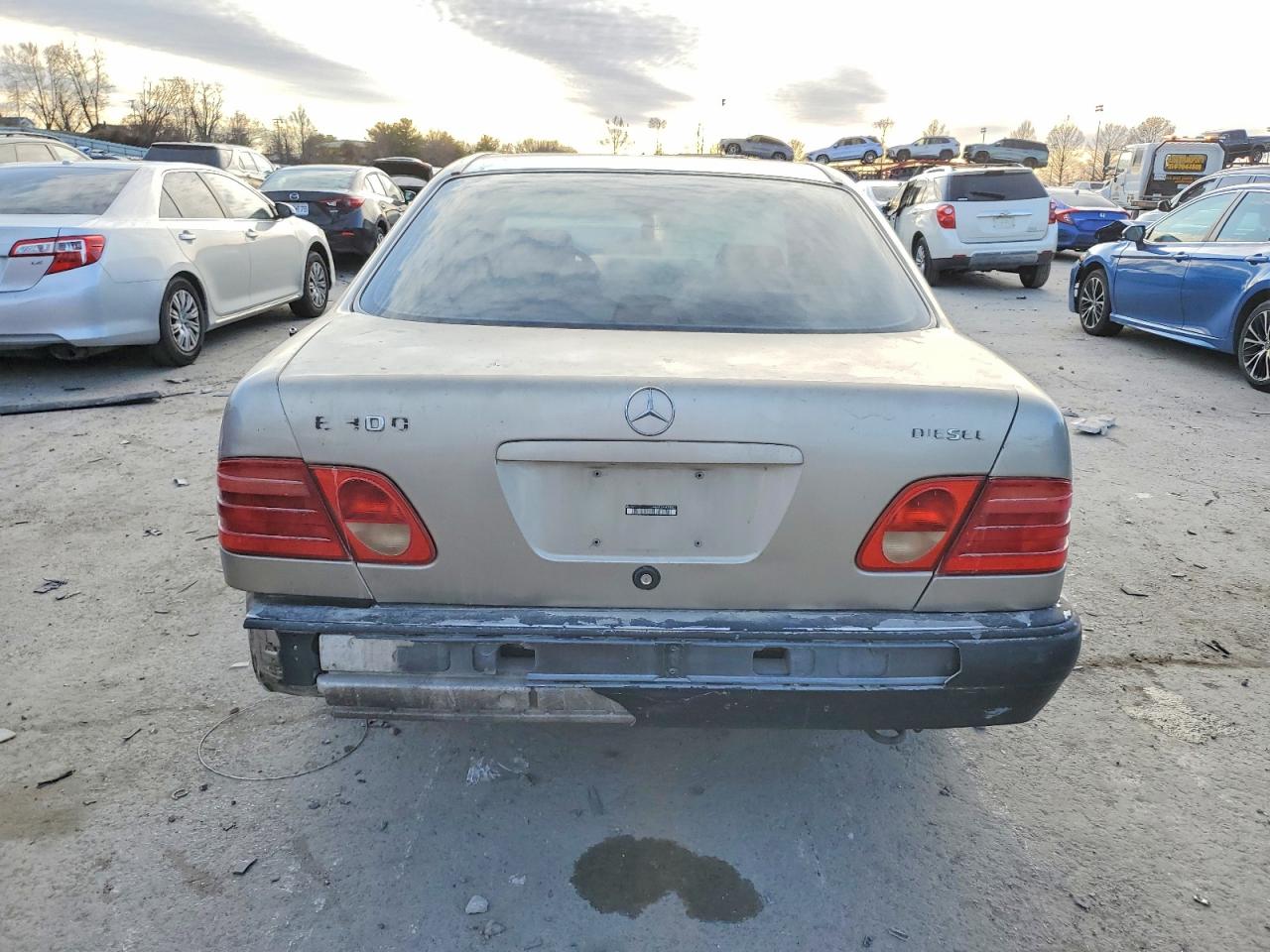 1996 Mercedes-benz E 300d Tan vin: WDBJF20F6TJ013223