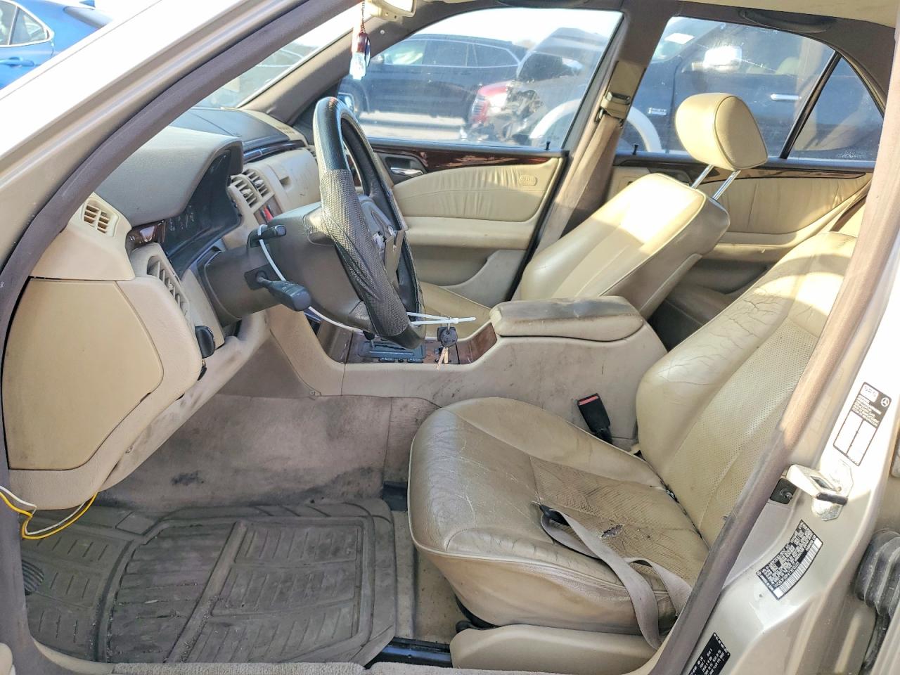 1996 Mercedes-benz E 300d Tan vin: WDBJF20F6TJ013223