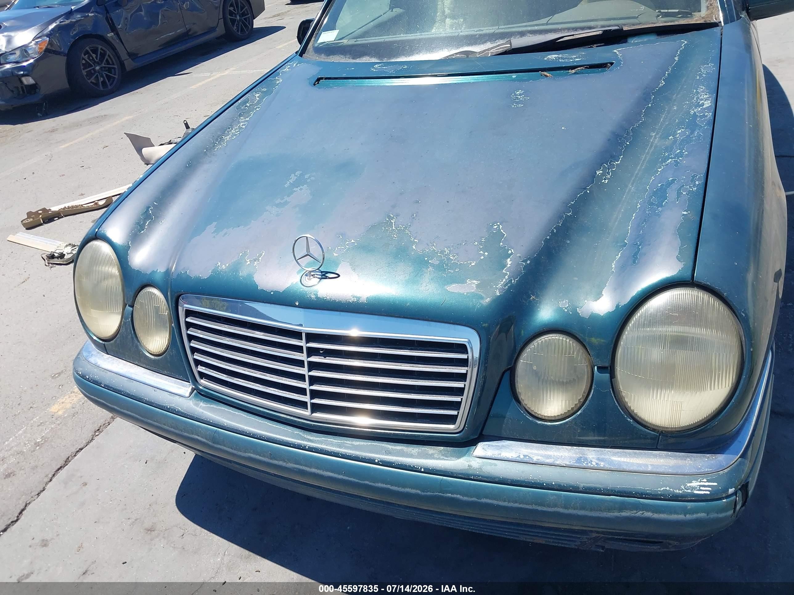 1996 Mercedes-benz E 300d Green vin: WDBJF20FXTJ023429