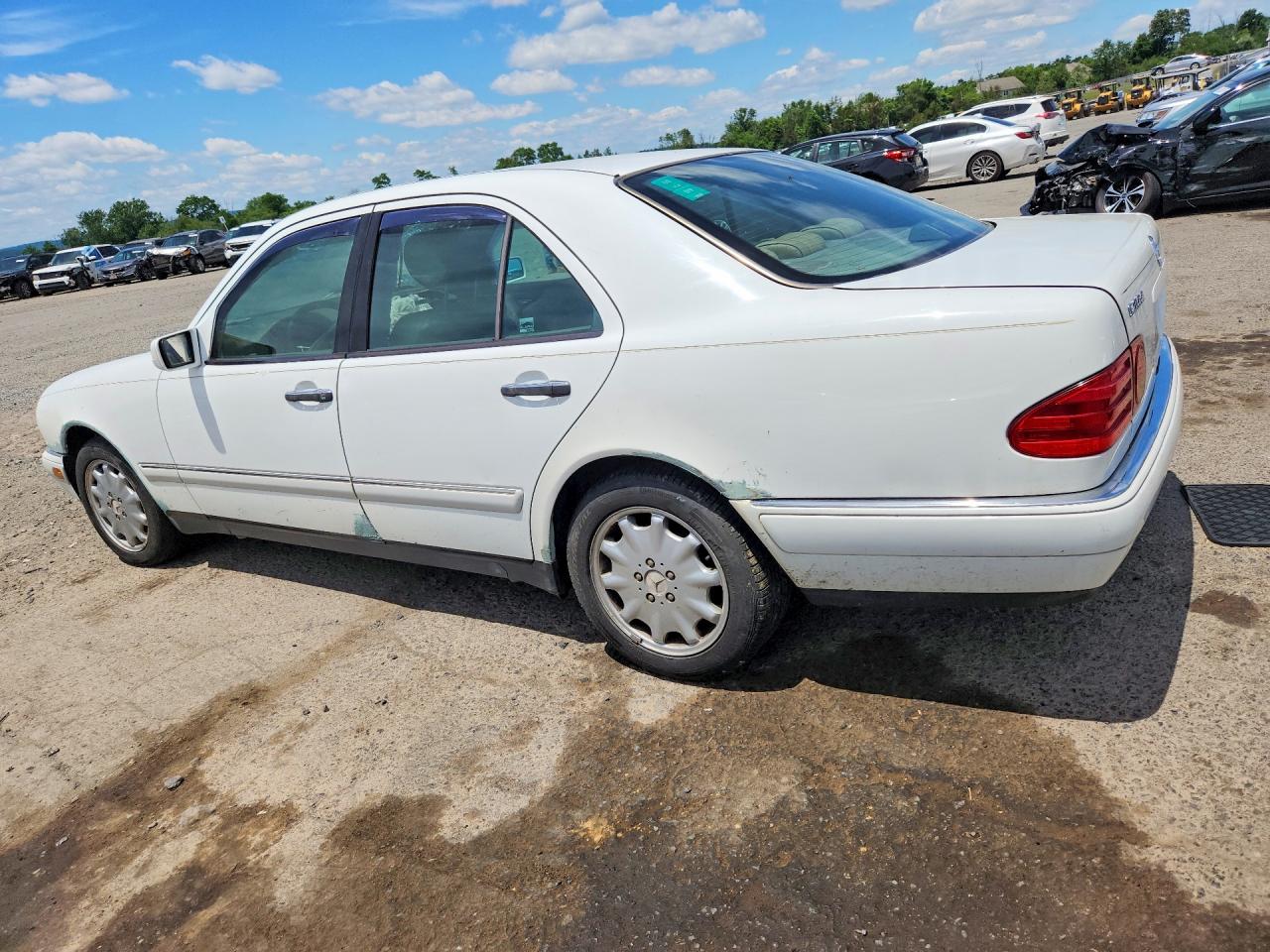 1997 Mercedes-benz E 300d White vin: WDBJF20FXVA309770