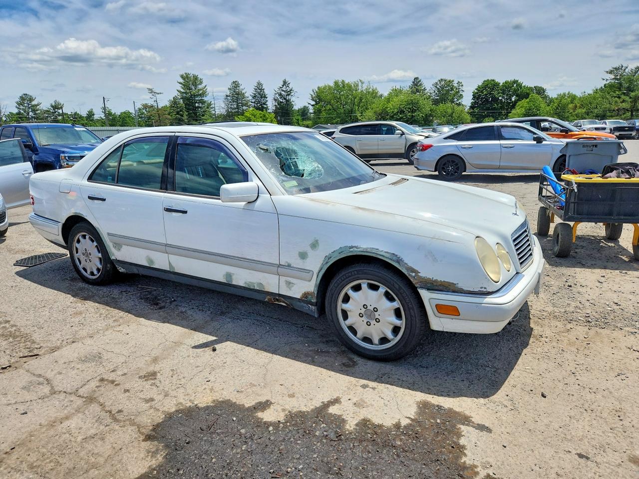 1997 Mercedes-benz E 300d White vin: WDBJF20FXVA309770