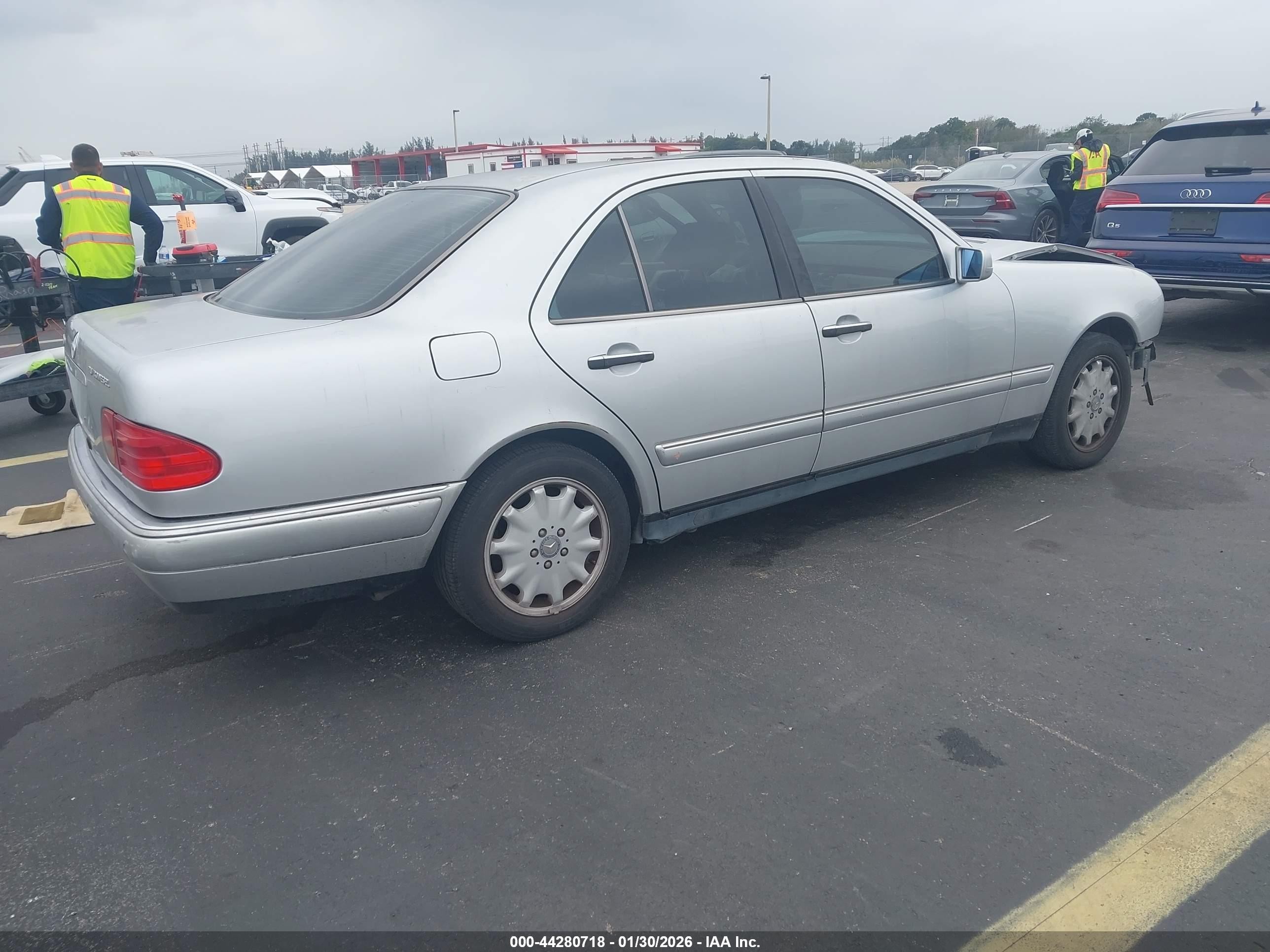 1998 Mercedes-benz E 300 Diesel   Gray vin: WDBJF25F1WA479655