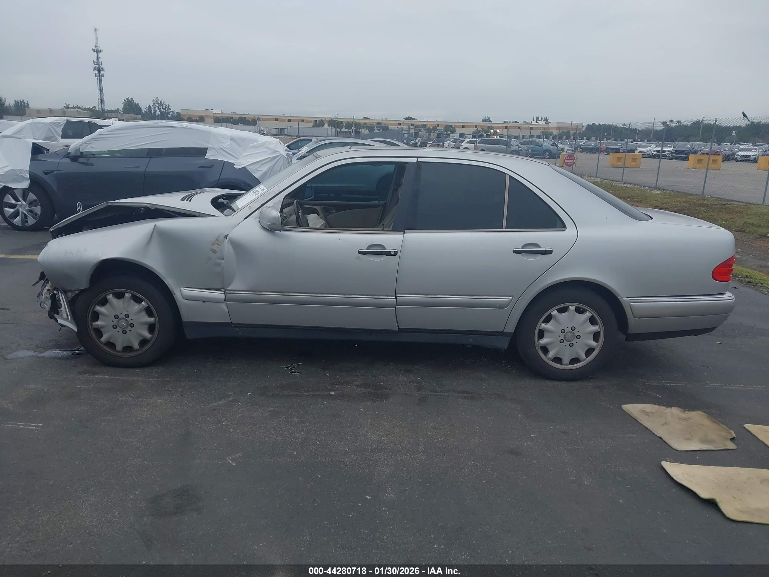 1998 Mercedes-benz E 300 Diesel   Gray vin: WDBJF25F1WA479655