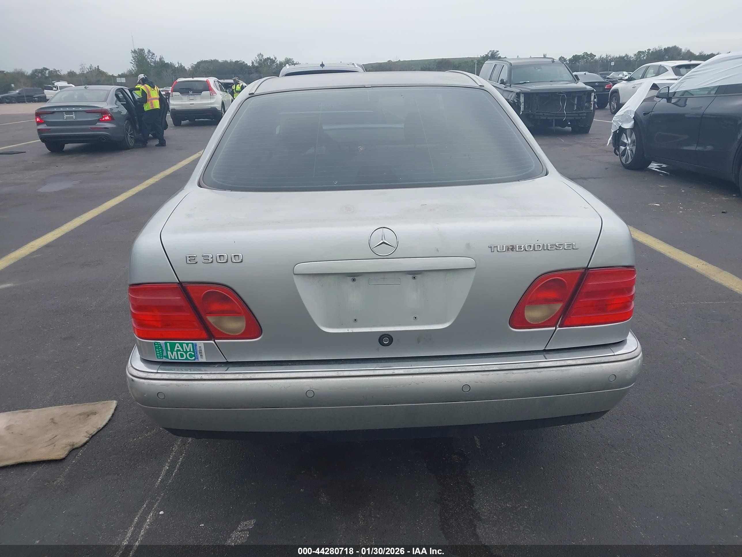 1998 Mercedes-benz E 300 Diesel   Gray vin: WDBJF25F1WA479655