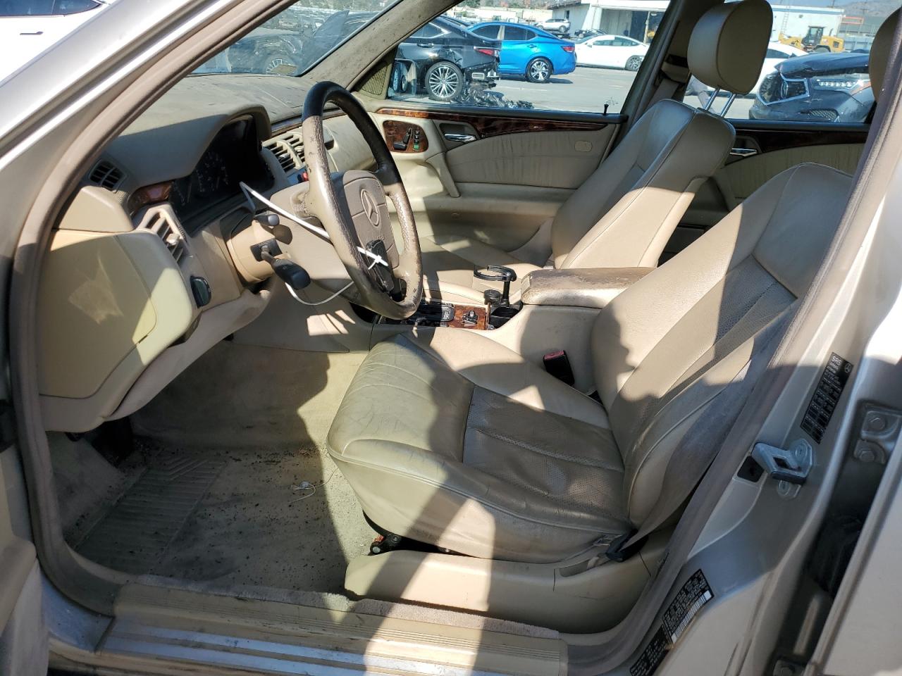 1998 Mercedes-benz E 300td Золотой vin: WDBJF25F3WA585461
