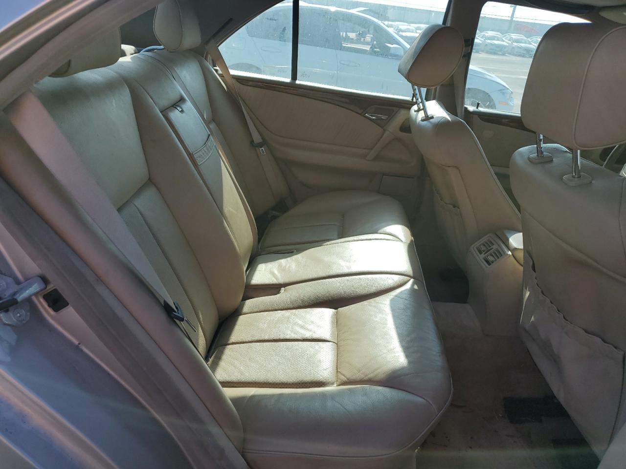 1998 Mercedes-benz E 300td Золотой vin: WDBJF25F3WA585461