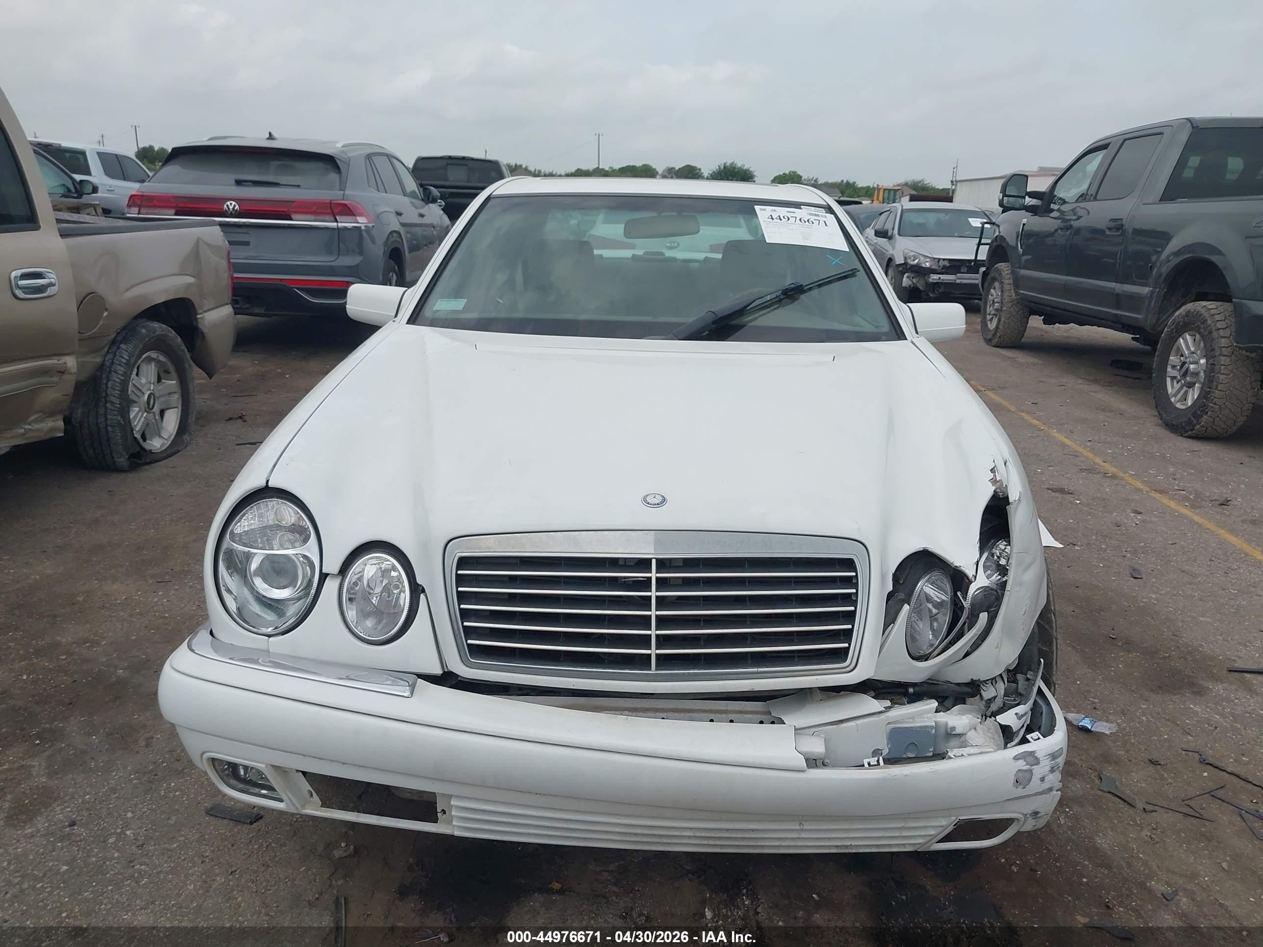 1998 Mercedes-benz E 300 Diesel   Белый vin: WDBJF25F3WA695748