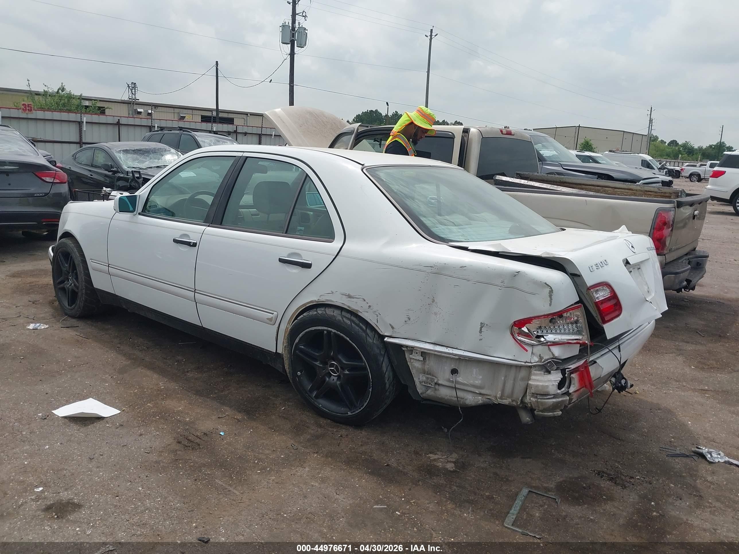 1998 Mercedes-benz E 300 Diesel   Белый vin: WDBJF25F3WA695748